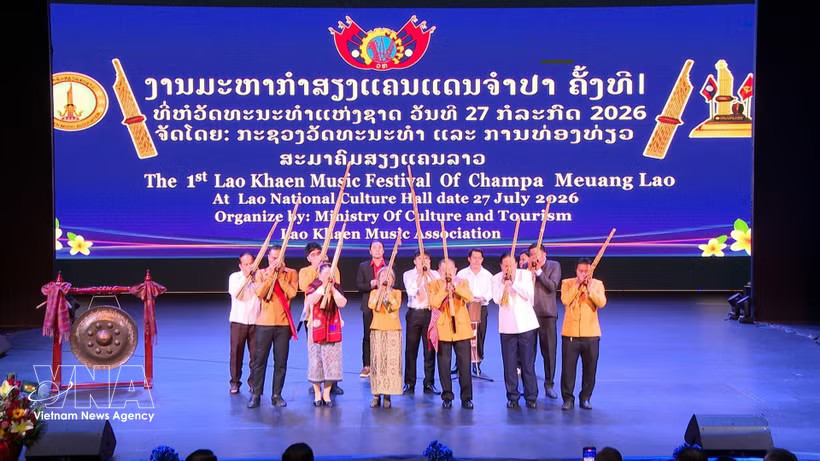 A khaen performance at the opening ceremony of the festival on July 27 (Photo: VNA)