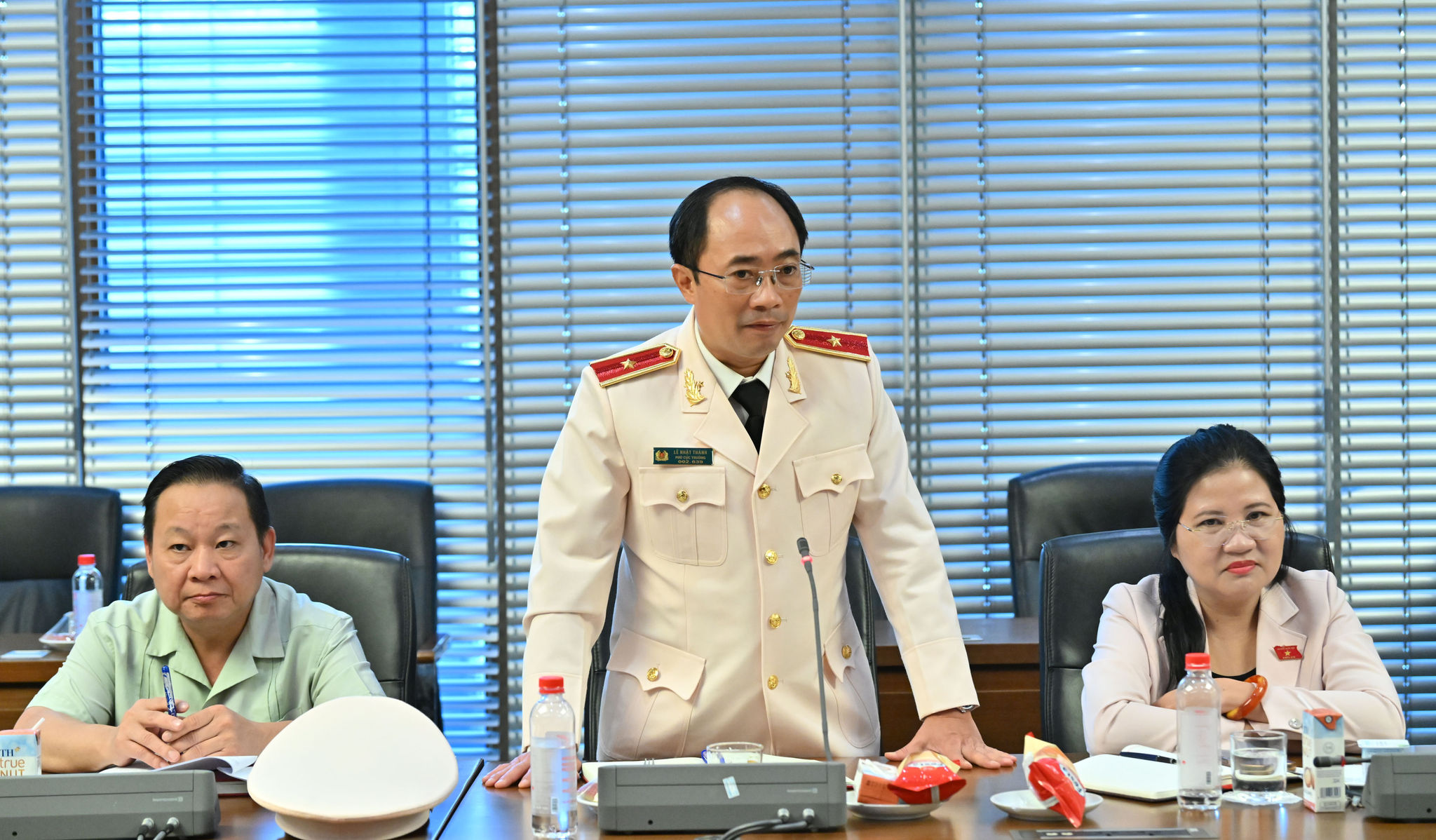 Ủy viên là đại biểu Quốc hội hoạt động chuyên trách tại Hội đồng Dân tộc Lê Nhật Thành