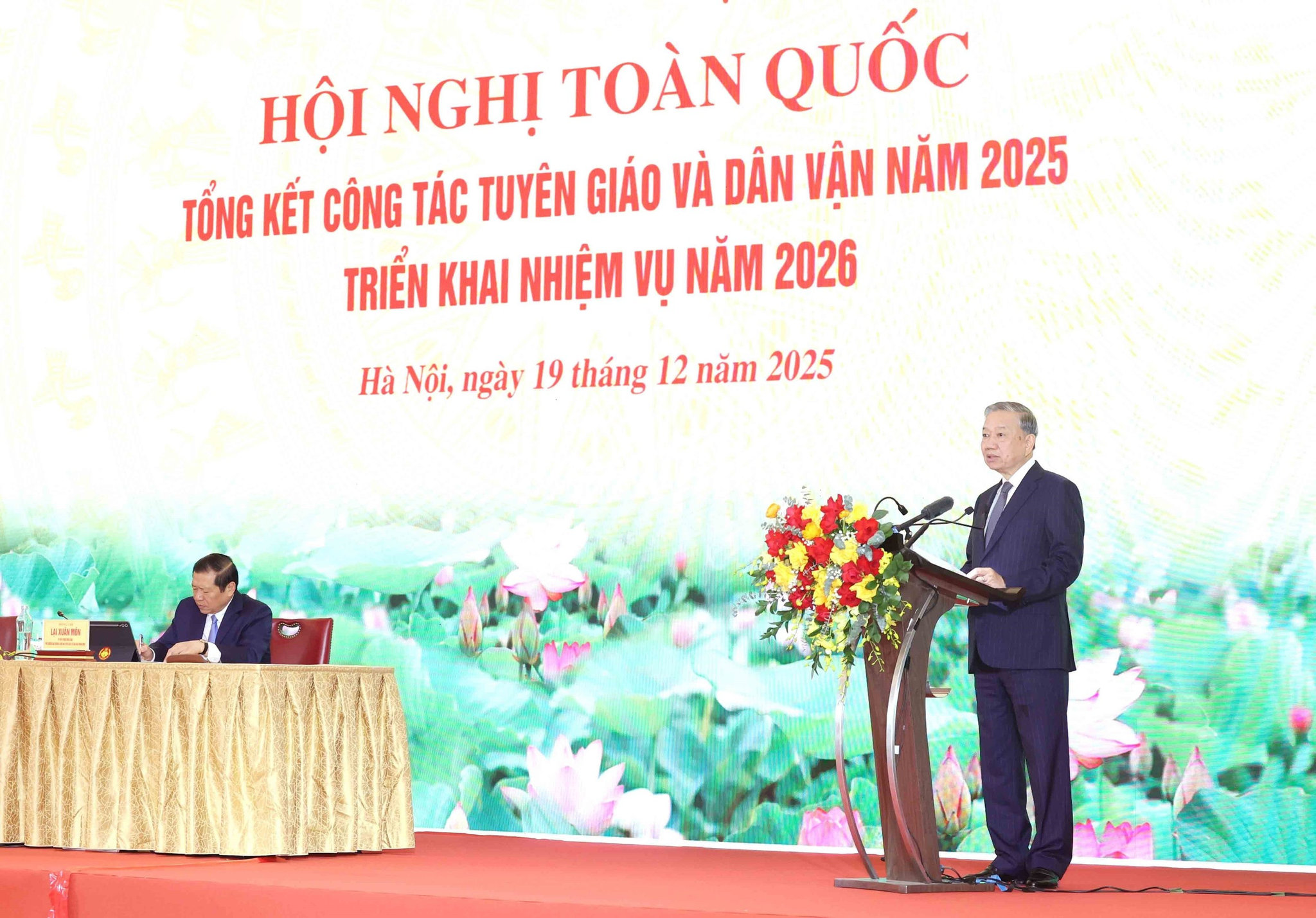 1766129572-vnapotalhoinghitoanquoctongketcongtactuyengiaovadanvannam20258481840-1766117294126496799329.jpg