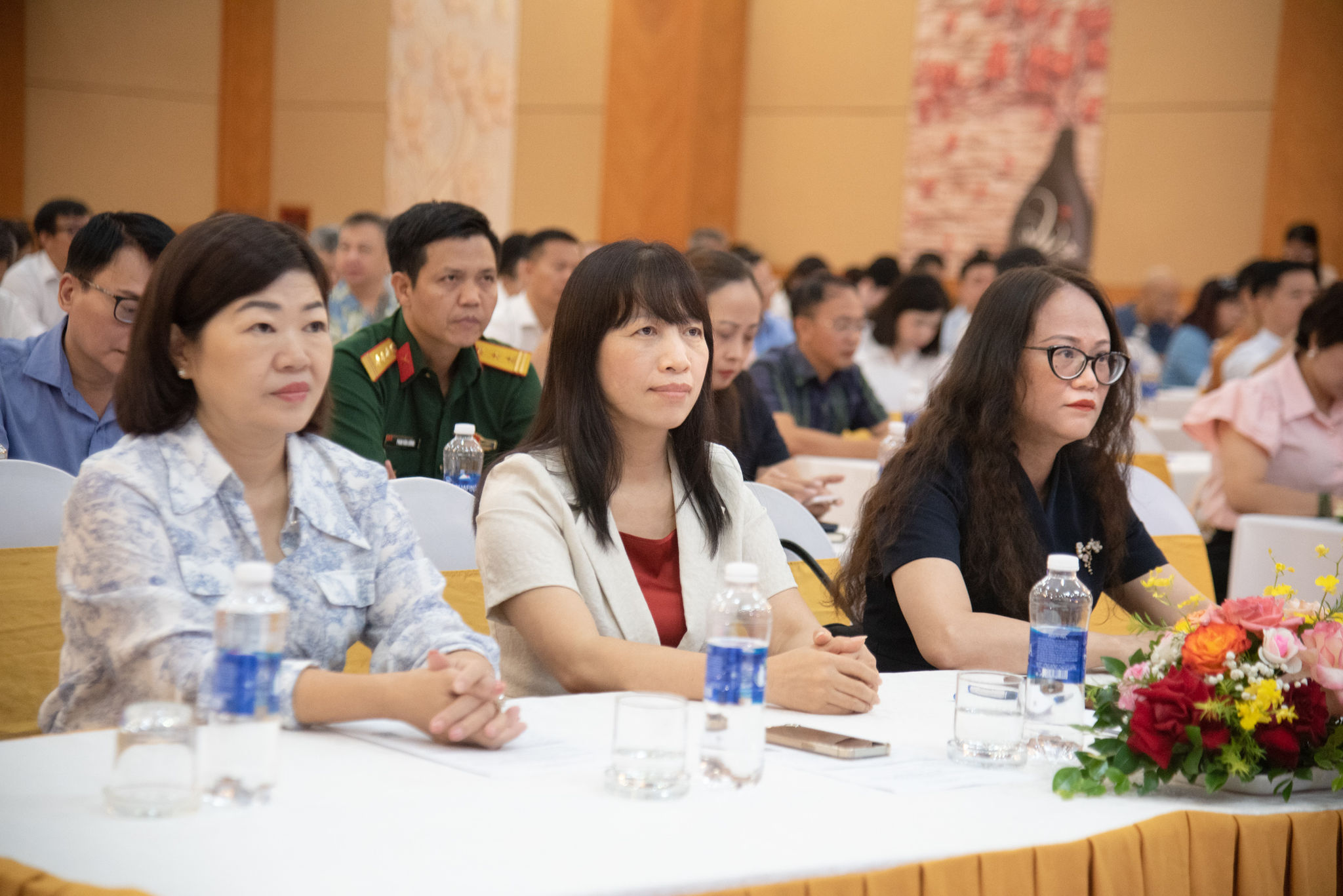 Các đại biểu tham dự Hội nghị