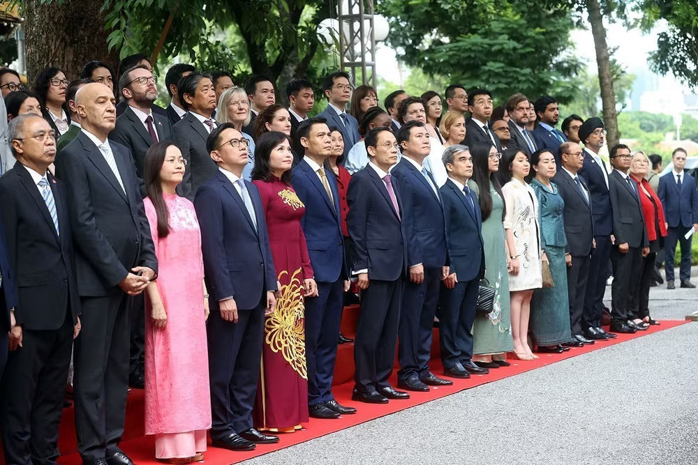 asean-flag-hoisting-ceremony-2.jpg