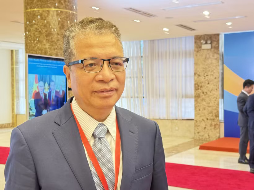 Vietnamese Ambassador to Russia Dang Minh Khoi answers reporters on the sidelines of the 33rd Diplomatic Conference and the 22nd National Conference on External Affairs. Photo: VNA