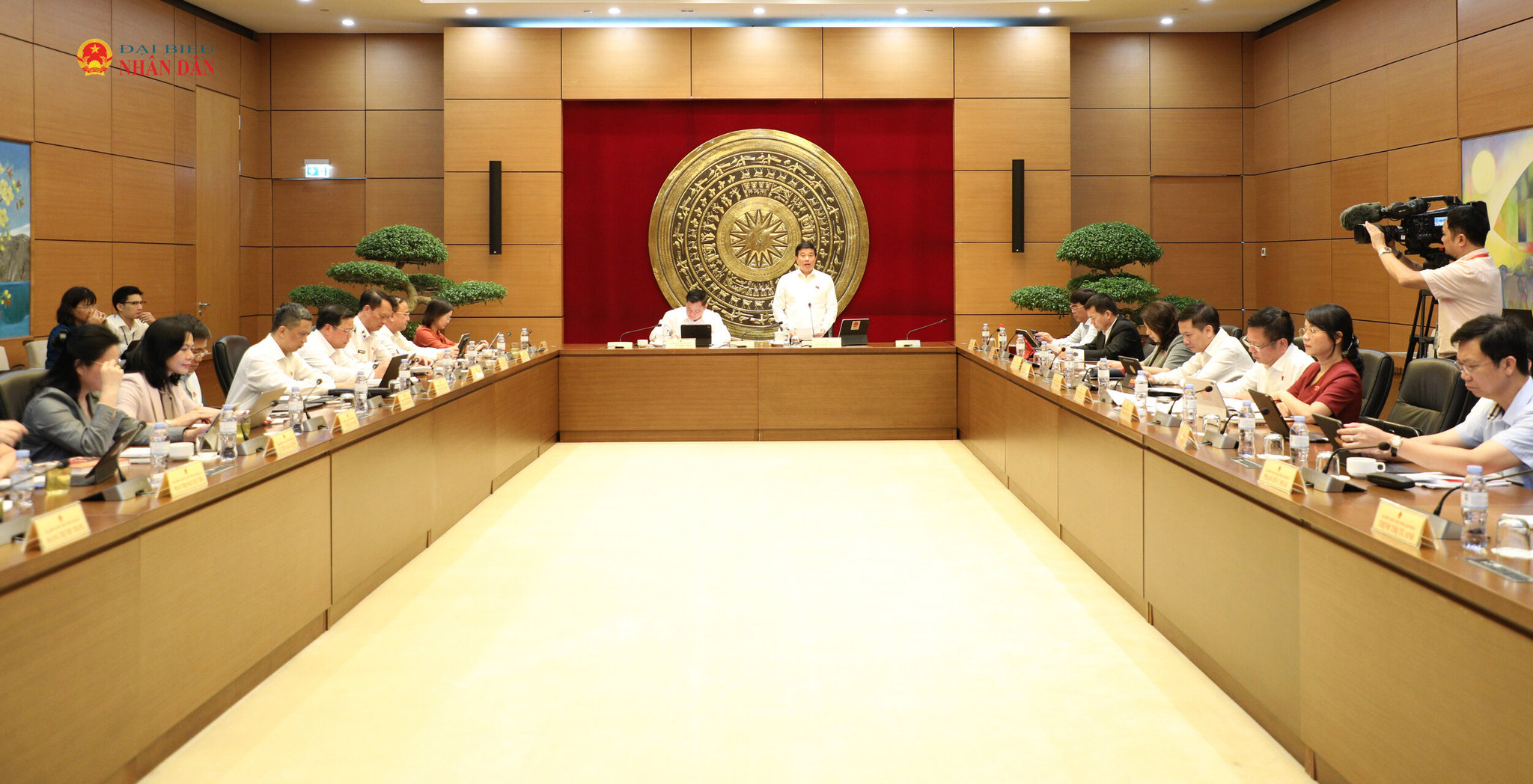 Toàn cảnh tổ 7 thảo luận 