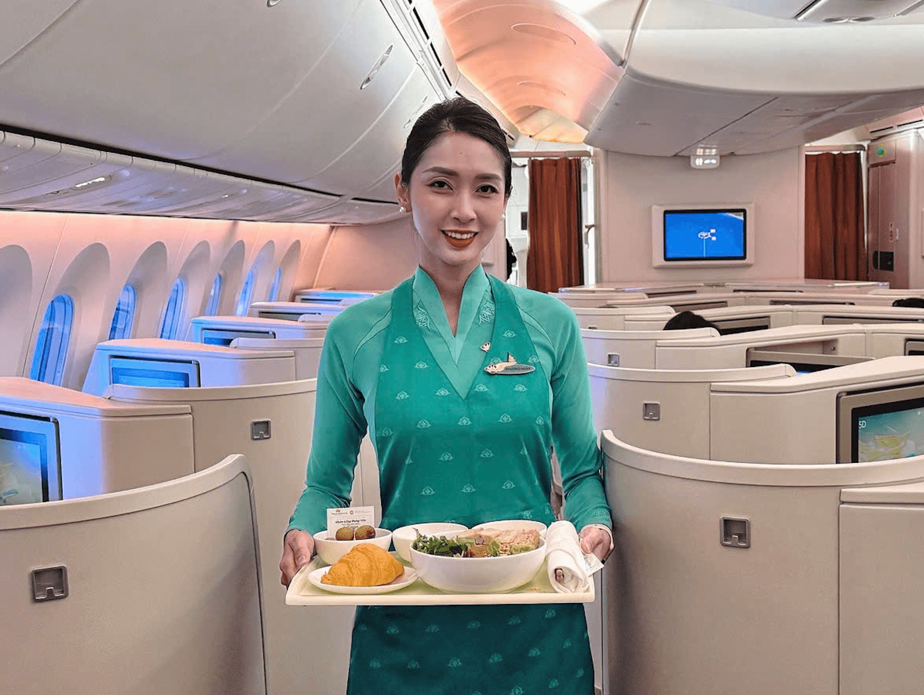 3. Nhãn lồng Hưng Yên được Vietnam Airlines lựa chọn kỹ lưỡng trước khi đưa lên phục vụ trên các chuyến bay. JPG