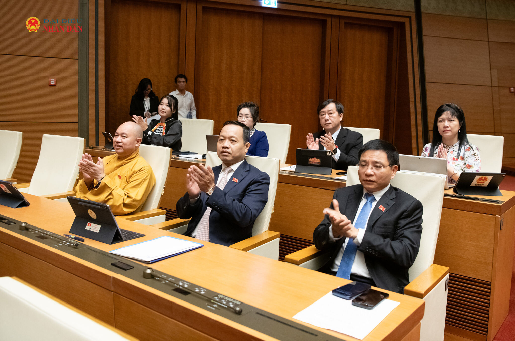 dbnd.1cdn.vn-2026-08-03-_cac-dai-bieu-quoc-hoi-tham-du-phien-khai-mac.3-0acb63d8f4b34d637a5b1cfdb3b1a815.jpg