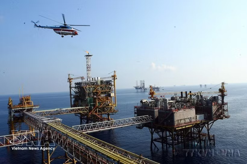 A view of the Central Technology Platform No. 2 of the Bach Ho (White Tiger) oil rig under the Vietsovpetro joint venture between Vietnam and Russia (Photo: VNA)
