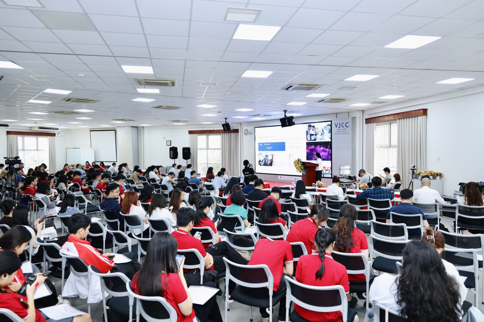 Quang cảnh tọa đàm. Ảnh