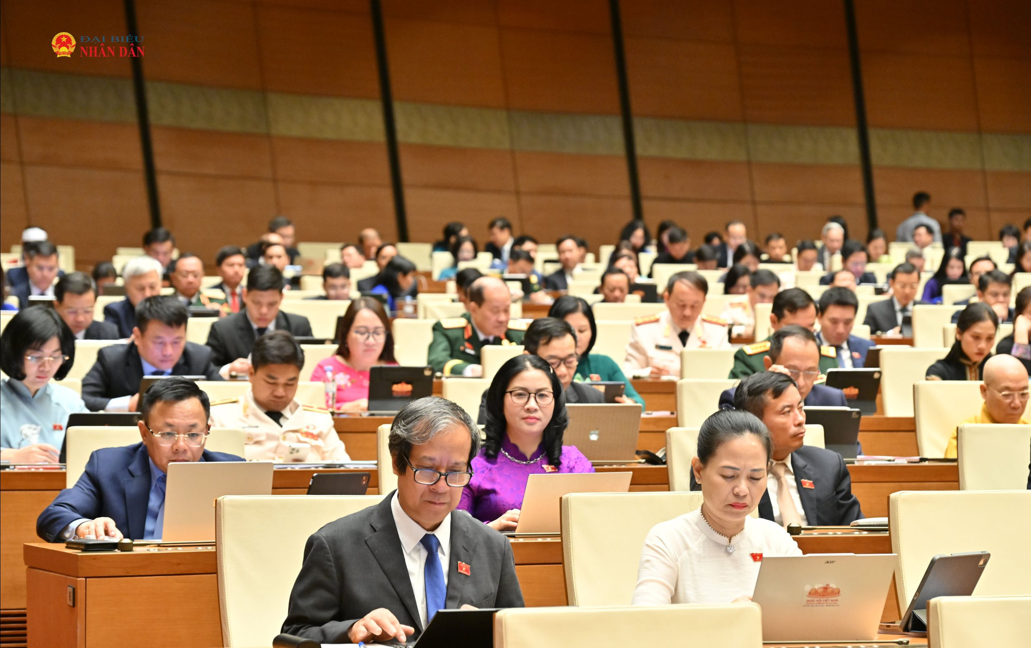 Các đại biểu tại phiên họp