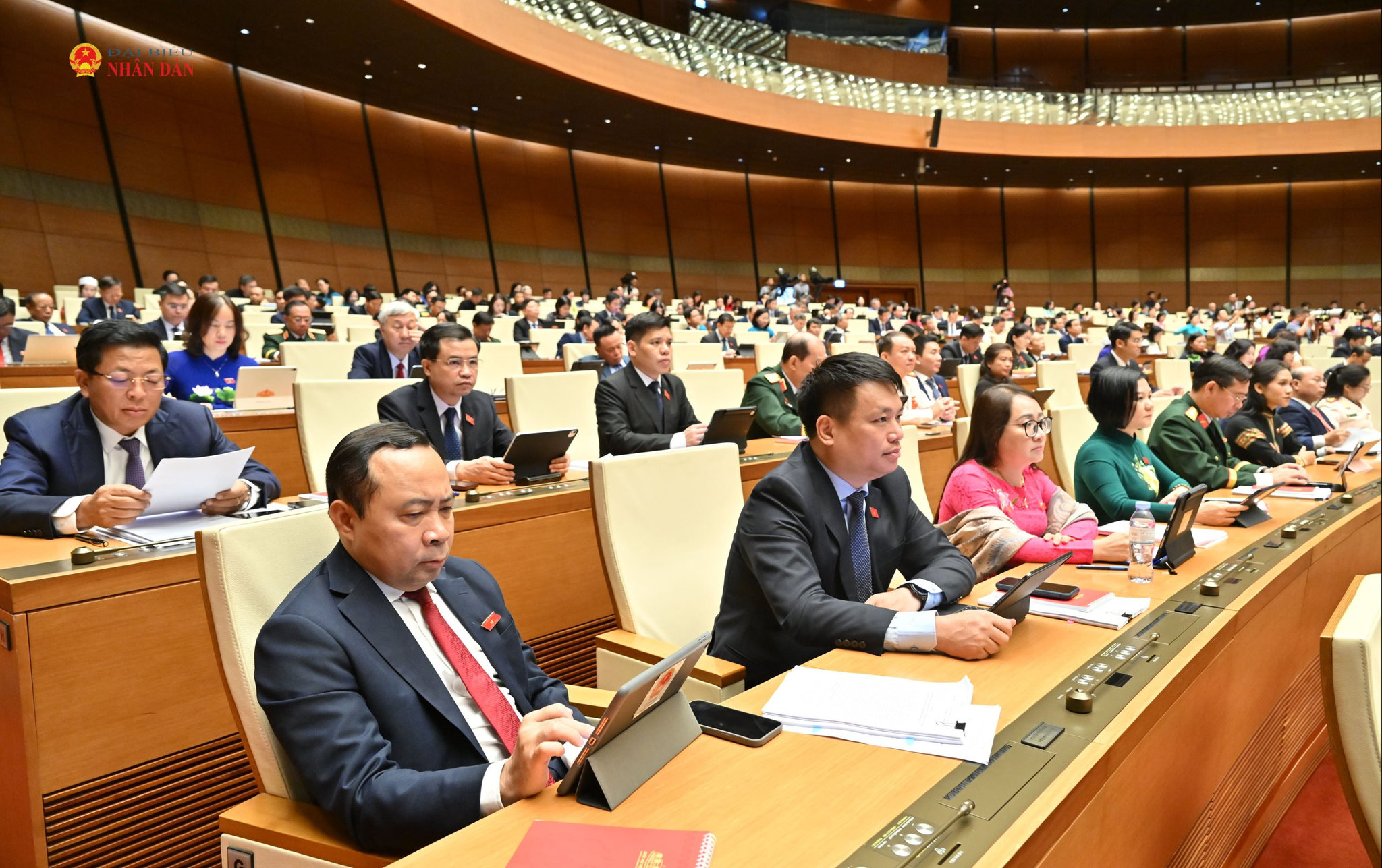 Các đại biểu tại phiên họp