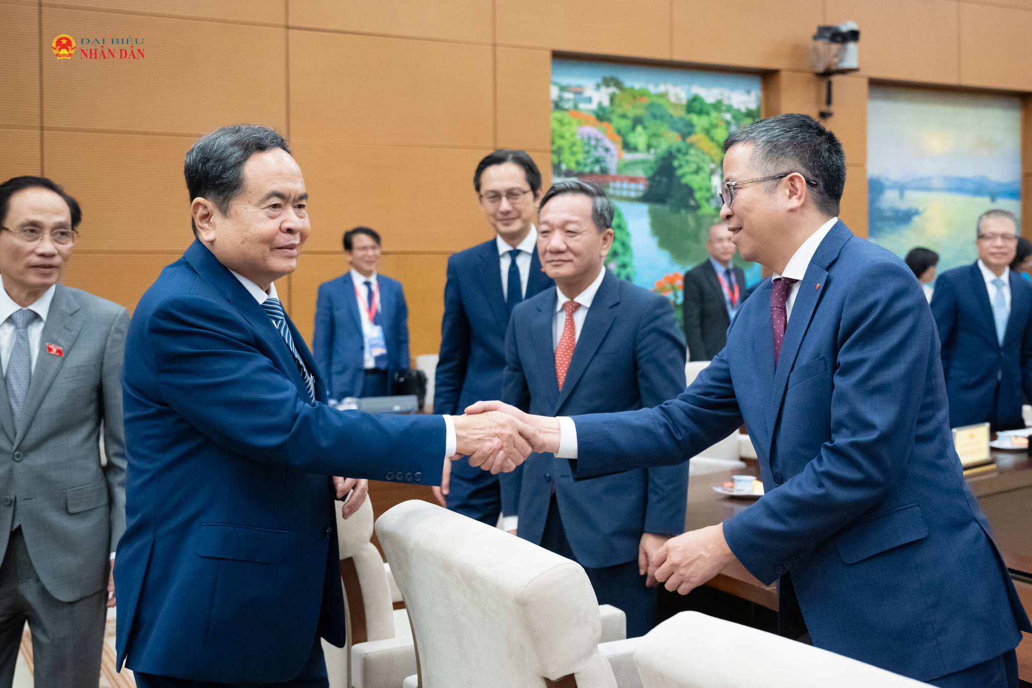 Chủ tịch Quốc hội Trần Thanh Mẫn gặp mặt Đoàn lãnh đạo Bộ Ngoại giao và các Đại sứ, Trưởng cơ quan đại diện Việt Nam ở nước ngoài nhân dịp về nước dự Hội nghị Ngoại giao lần thứ 33