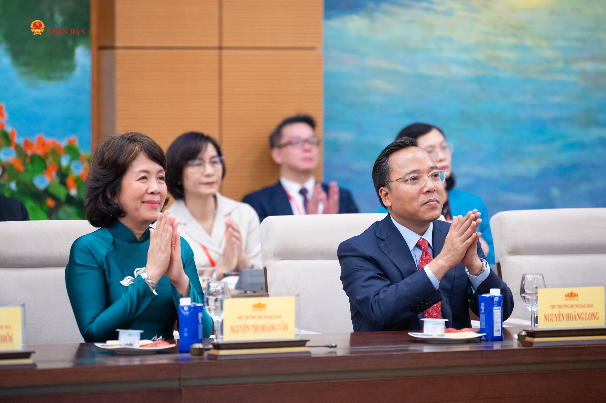 Đoàn lãnh đạo Bộ Ngoại giao