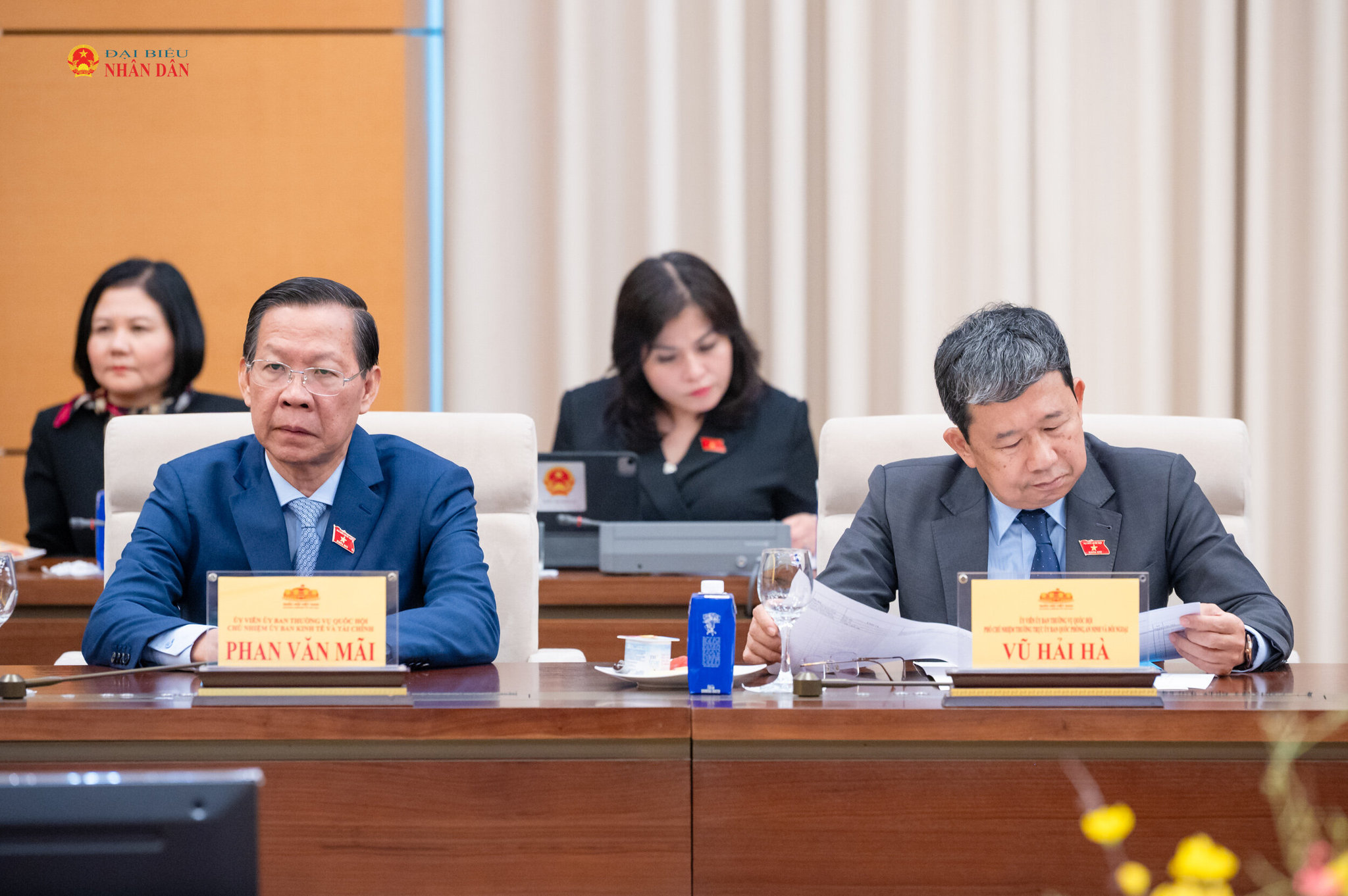 Đại biểu tham dự buổi gặp