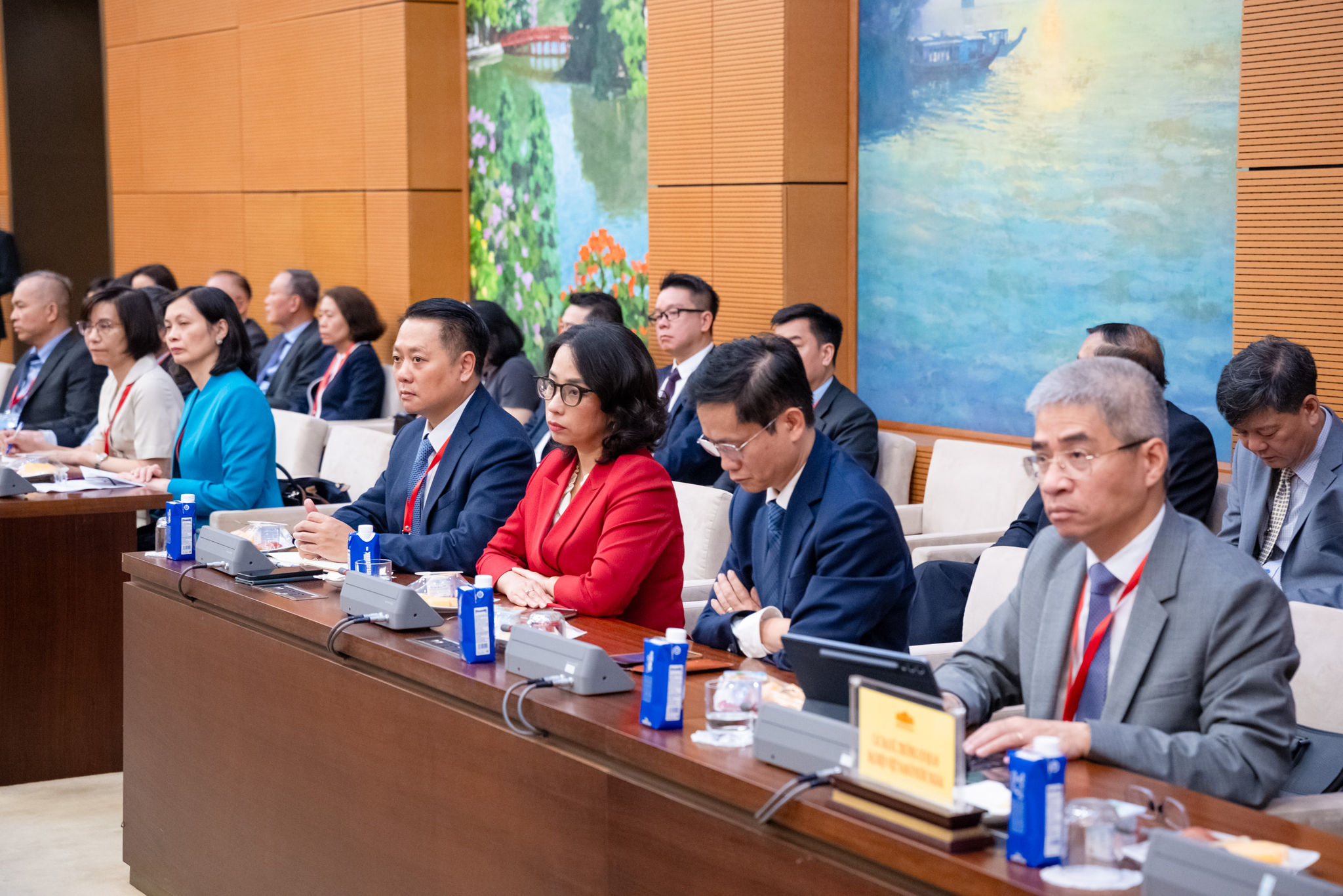 Đại biểu tham dự buổi gặp