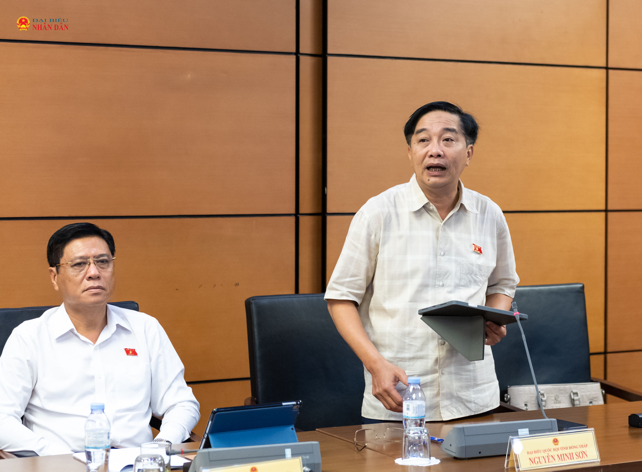 ĐBQH Nguyễn Minh Sơn (Đồng Tháp) phát biểu. Ảnh: Mạnh Hưng