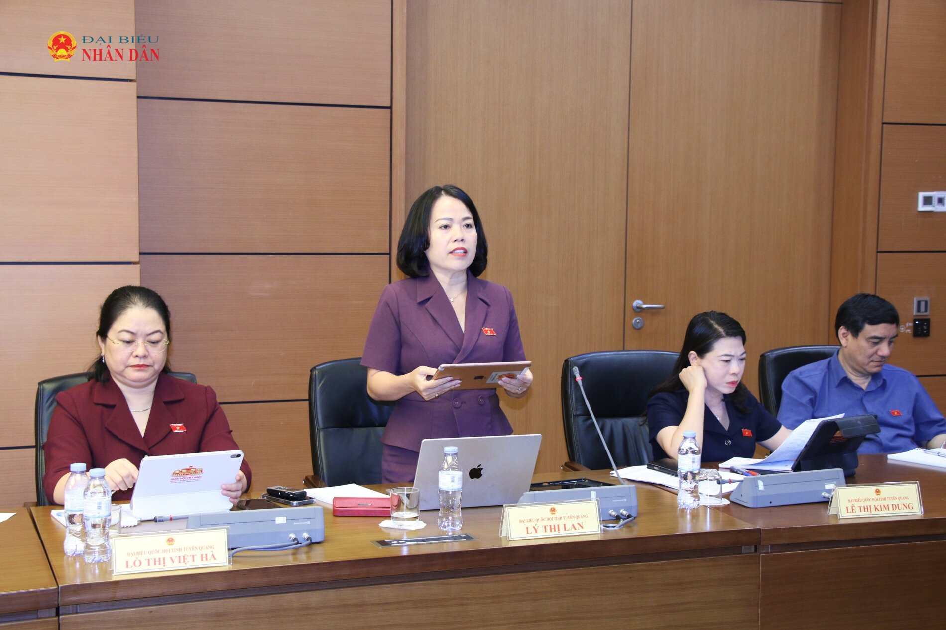 ĐBQH Nguyễn Hoàng Giang (Đắk Lắk) phát biểu. 