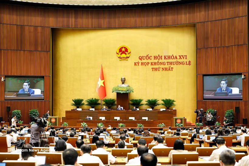 A plenary sitting of the 16th NA's first extraordinary session (Photo: VNA)