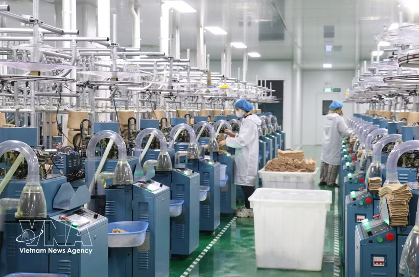 Production activities at FDI enterprises in Tay Ninh province help boost exports, create jobs, and enhance the locality's role in the regional supply chain. (Photo: VNA)