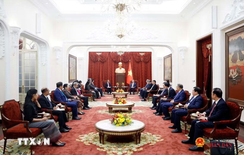 tong-bi-thu-chu-tich-nuoc-tiep-dai-su-dai-bien-cac-nuoc-asean-8.avif.jpeg