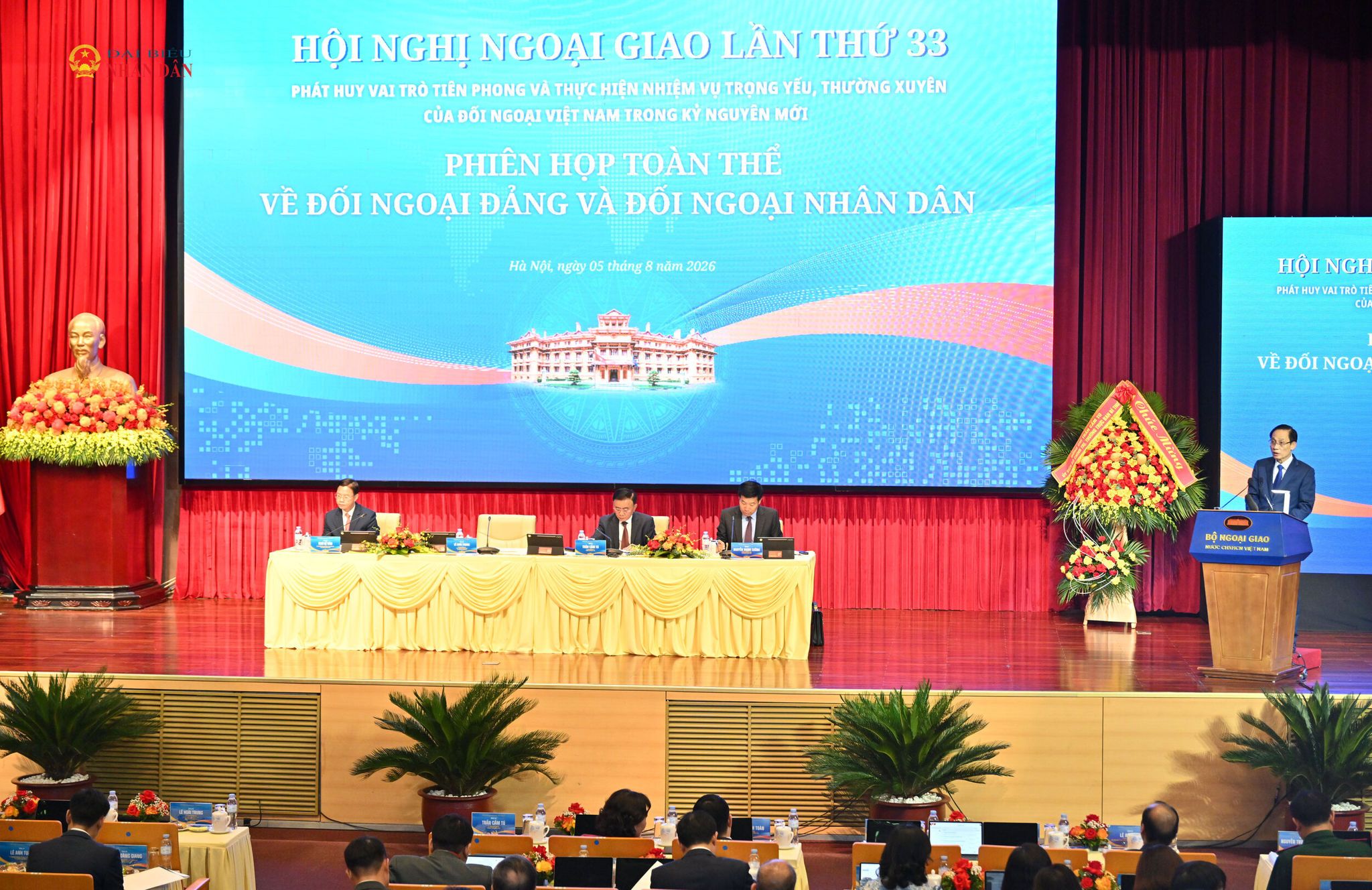 Bộ trưởng Bộ Ngoại giao Lê Hoài Trung phát biểuVQK_3683