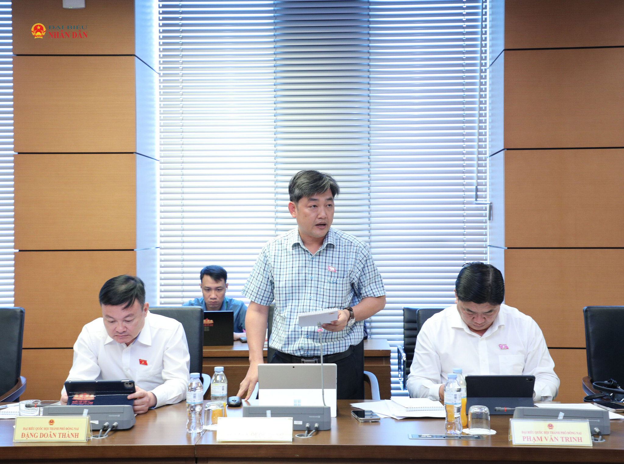 Đại biểu Nguyễn Quốc Dũng (Đồng Nai) phát biểu thảo luận tại tổ