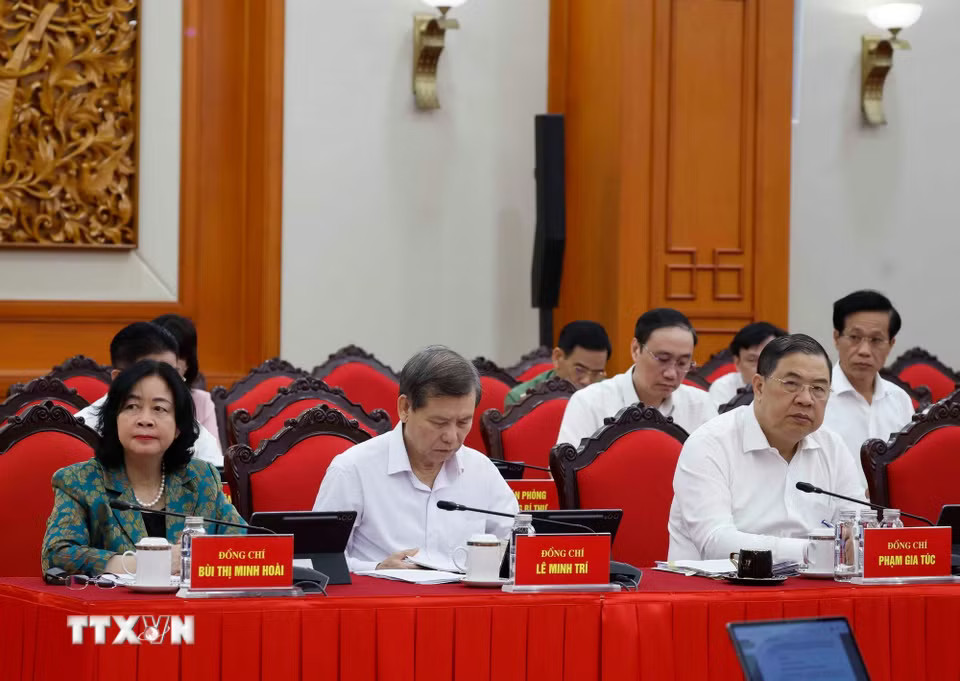 fe-_ttxvn-tong-bi-thu-chu-tich-nuoc-chu-tri-phien-hop-thu-nhat-ban-chi-dao-trung-uong-ve-sua-doi-bo-sung-dieu-le-dang-6.jpg.avif