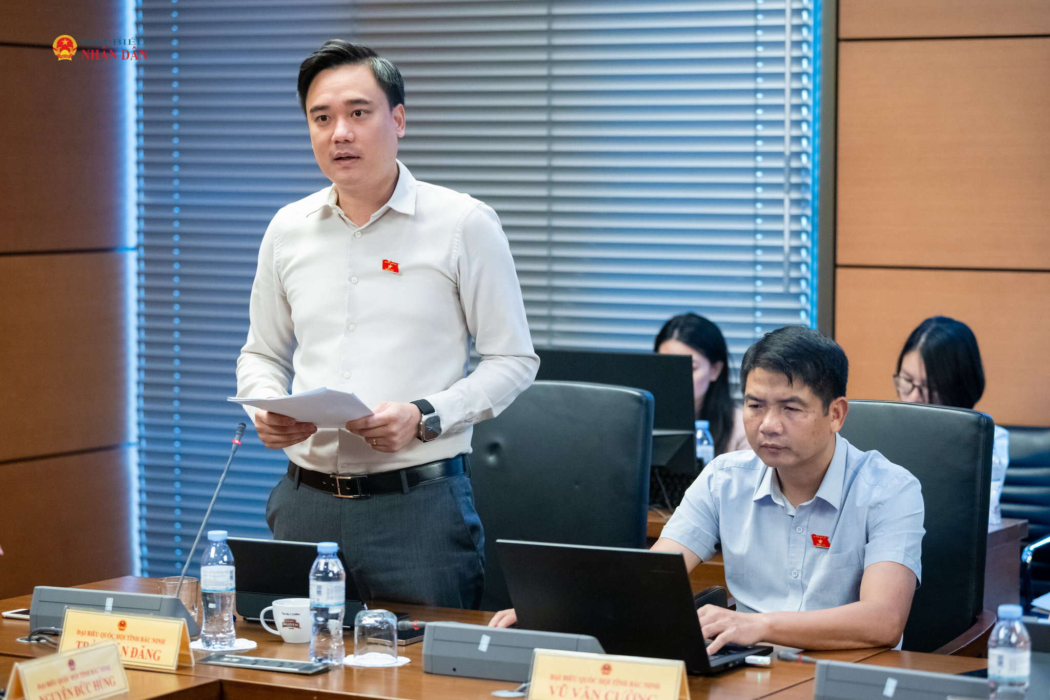 ĐBQH Trần Văn Đăng (Bắc Ninh) phát biểu thảo luận tại Tổ 8