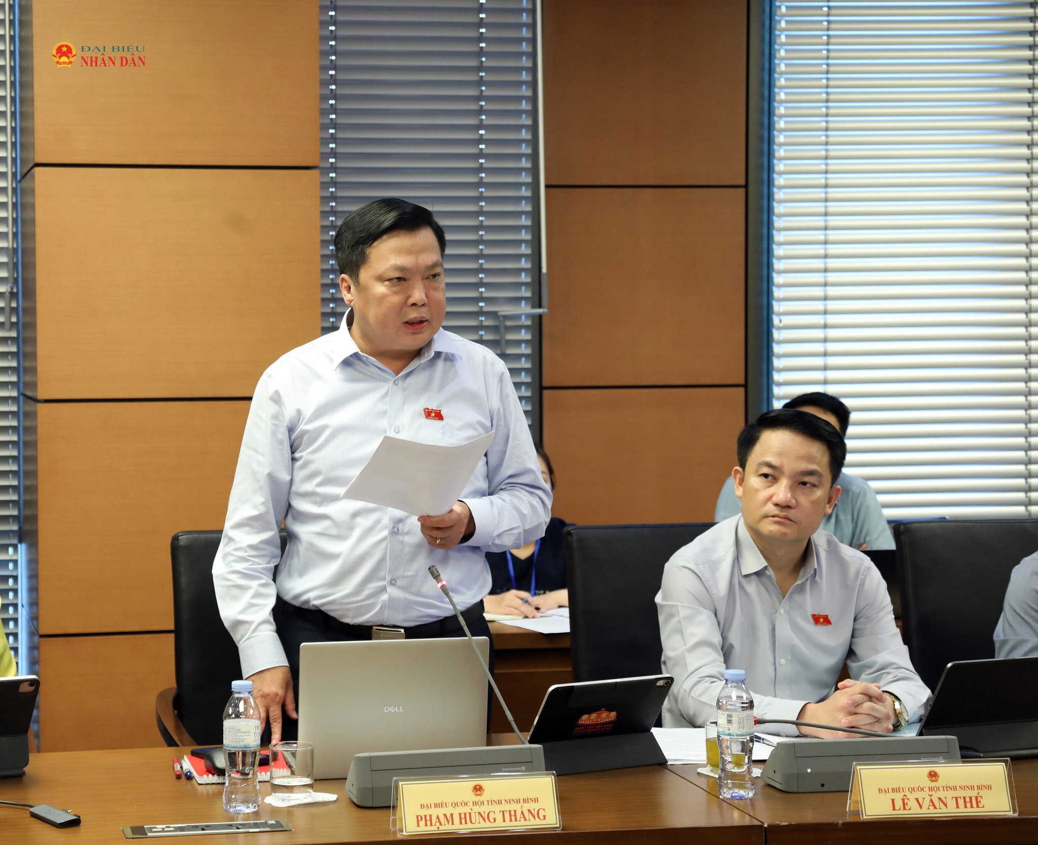 Đại biểu Phạm Hùng Thắng (Ninh Bình) phát biểu tại Tổ 10