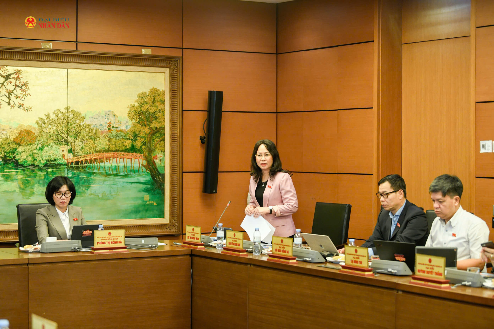 Bộ trưởng Bộ Văn hóa, Thể thao và Du lịch Lâm Thị Phương Thanh