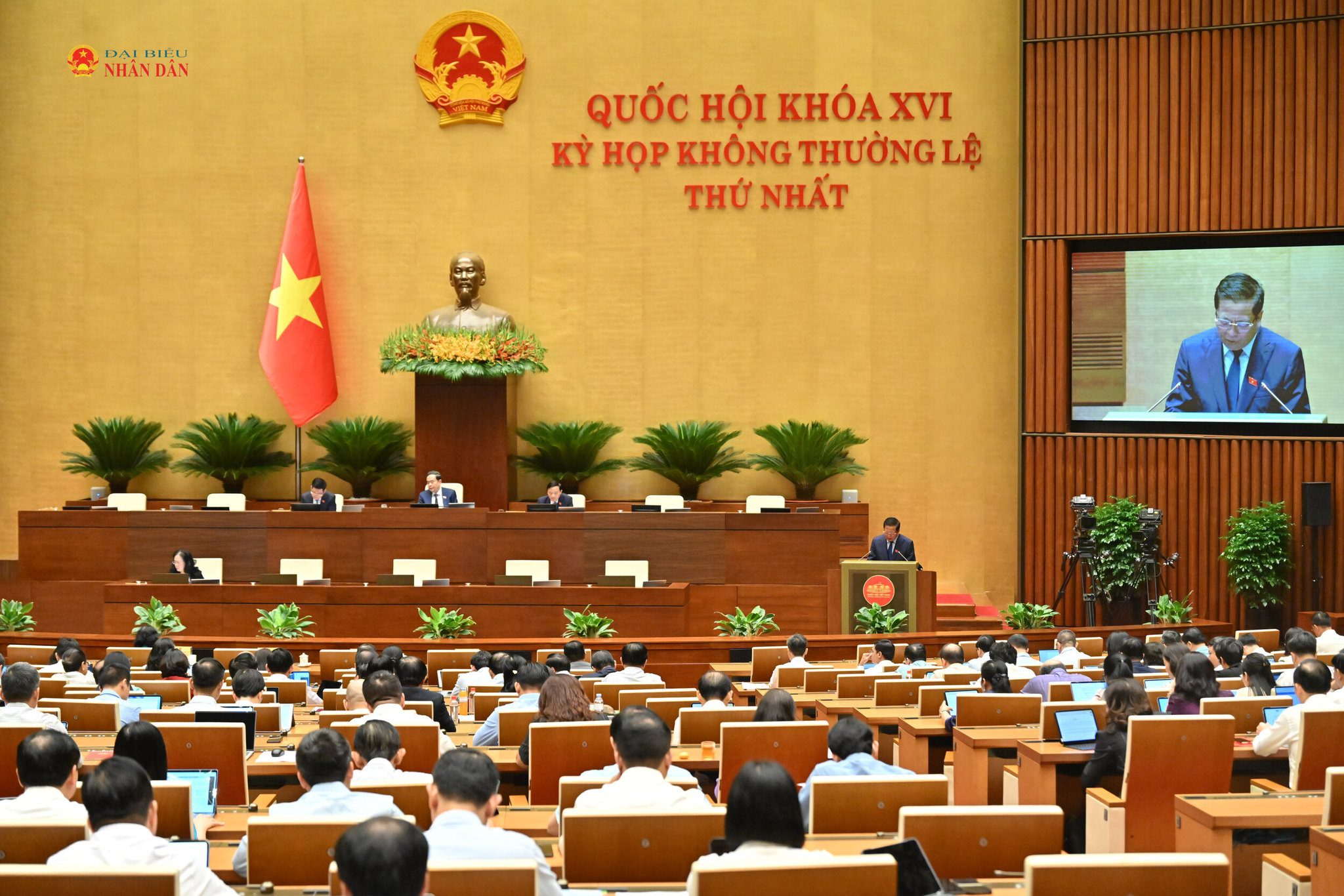 bo-truong-bo-xay-dung-tran-hong-minh.jpg