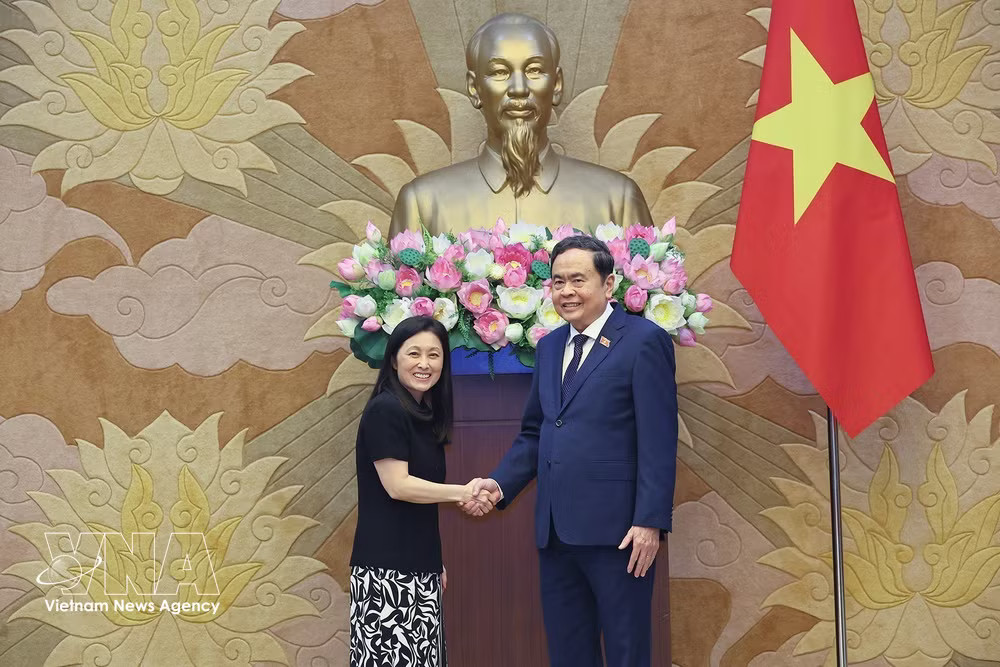 NA Chairman Tran Thanh Man receives US Ambassador Jennifer Wicks in Hanoi on August 6. (Photo: VNA) vnanet-na-leader-receives-us-ambassador-jennifer-wicks-2.jpg