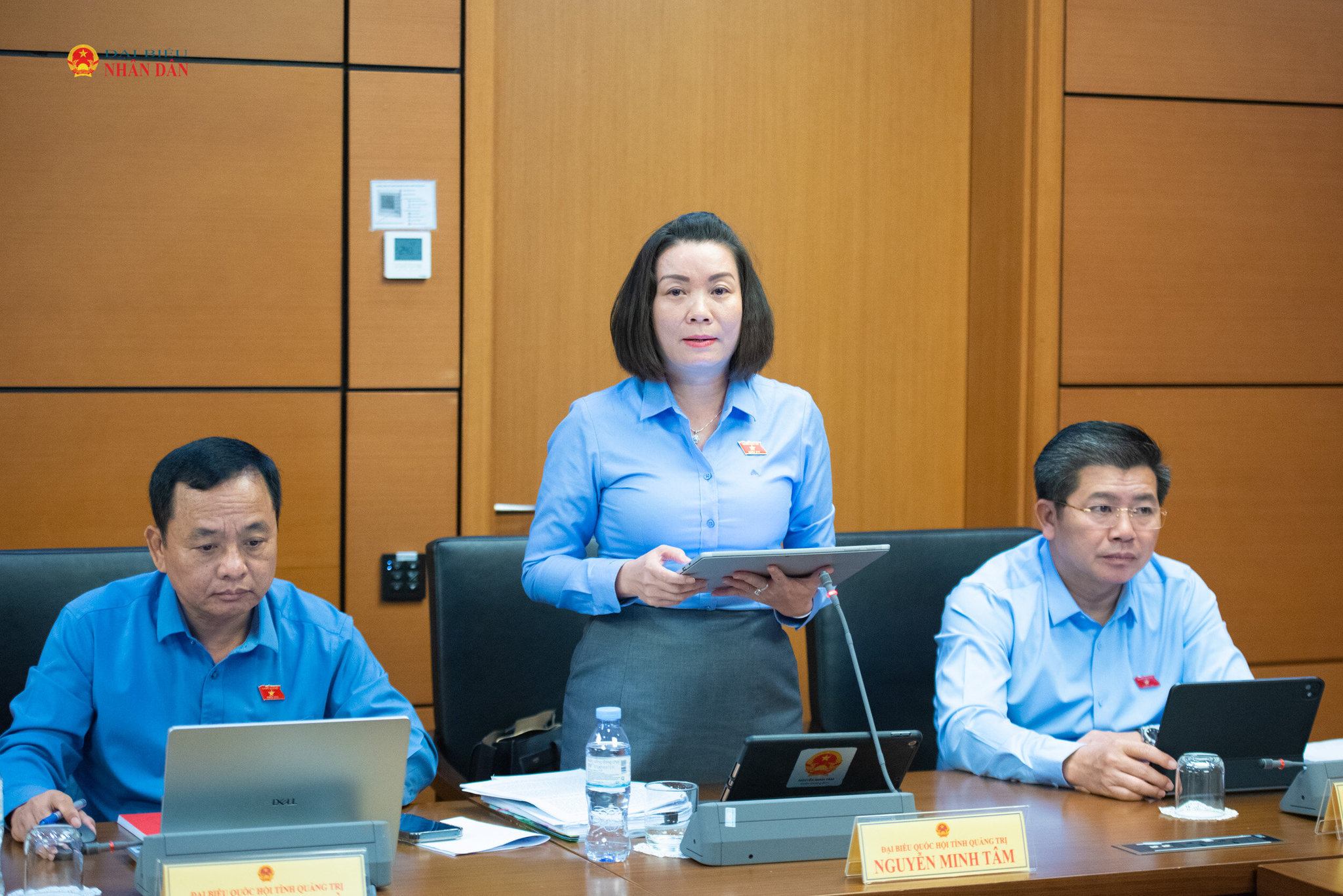 ĐBQH Nguyễn Minh Tâm (Quảng Trị) phát biểu thảo luận tại Tổ 13 (2)