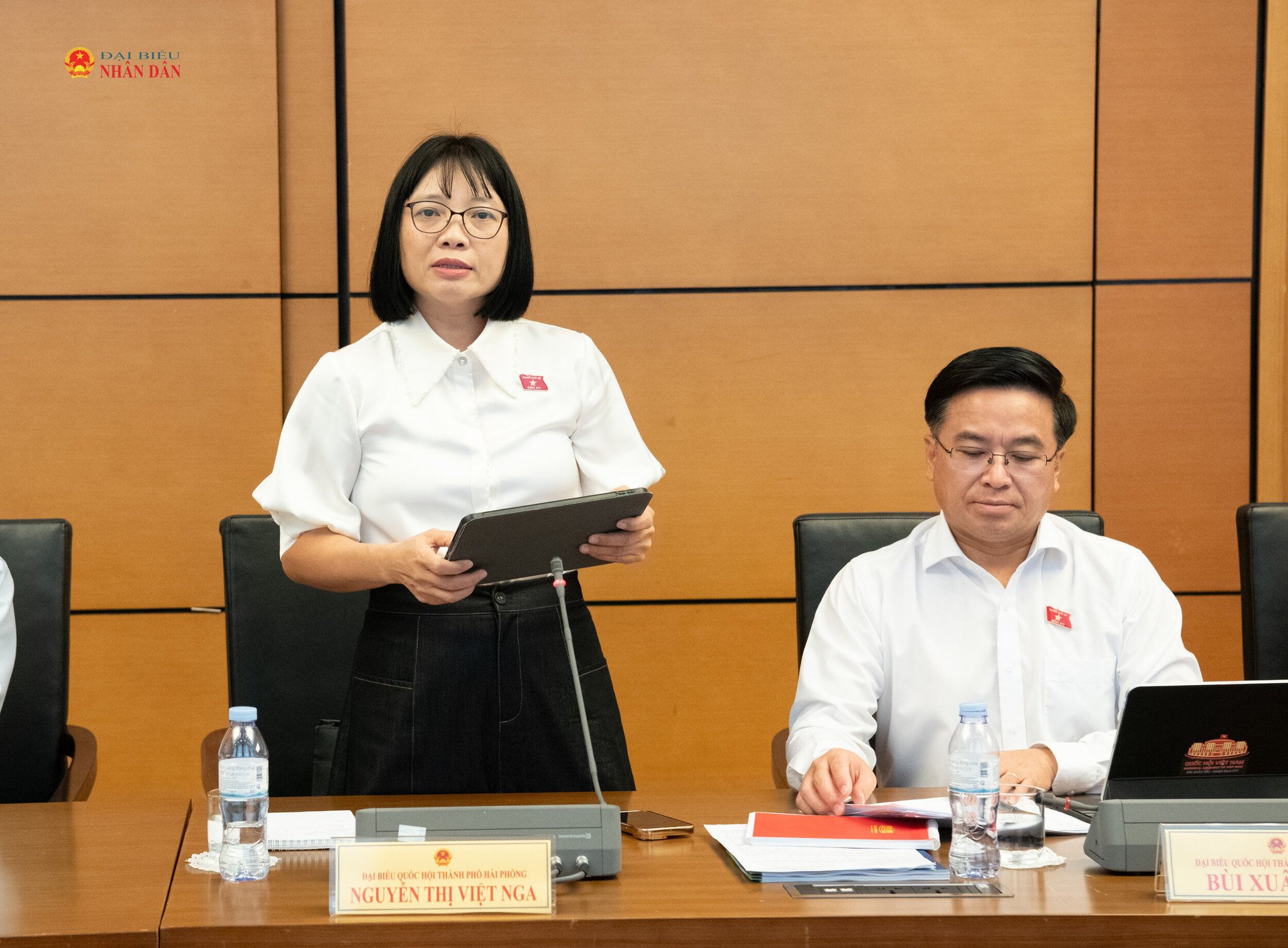 ĐBQH Nguyễn Thị Việt Nga (TP. Hải Phòng) phát biểu