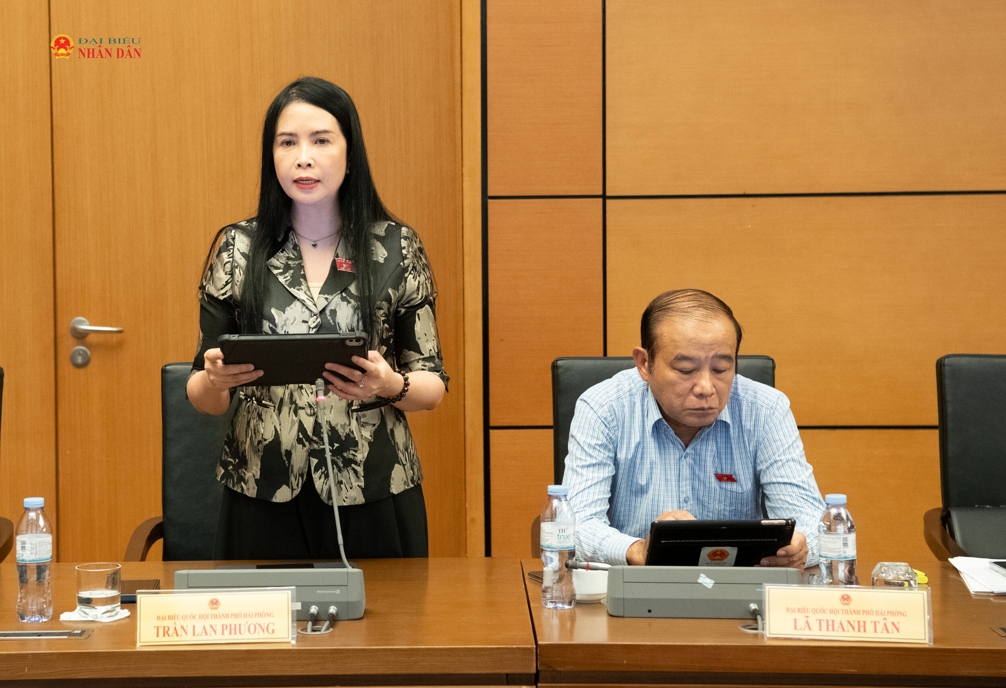 ĐBQH Trần Lan Phương (TP. Hải Phòng) phát biểu thảo luận Tổ 11