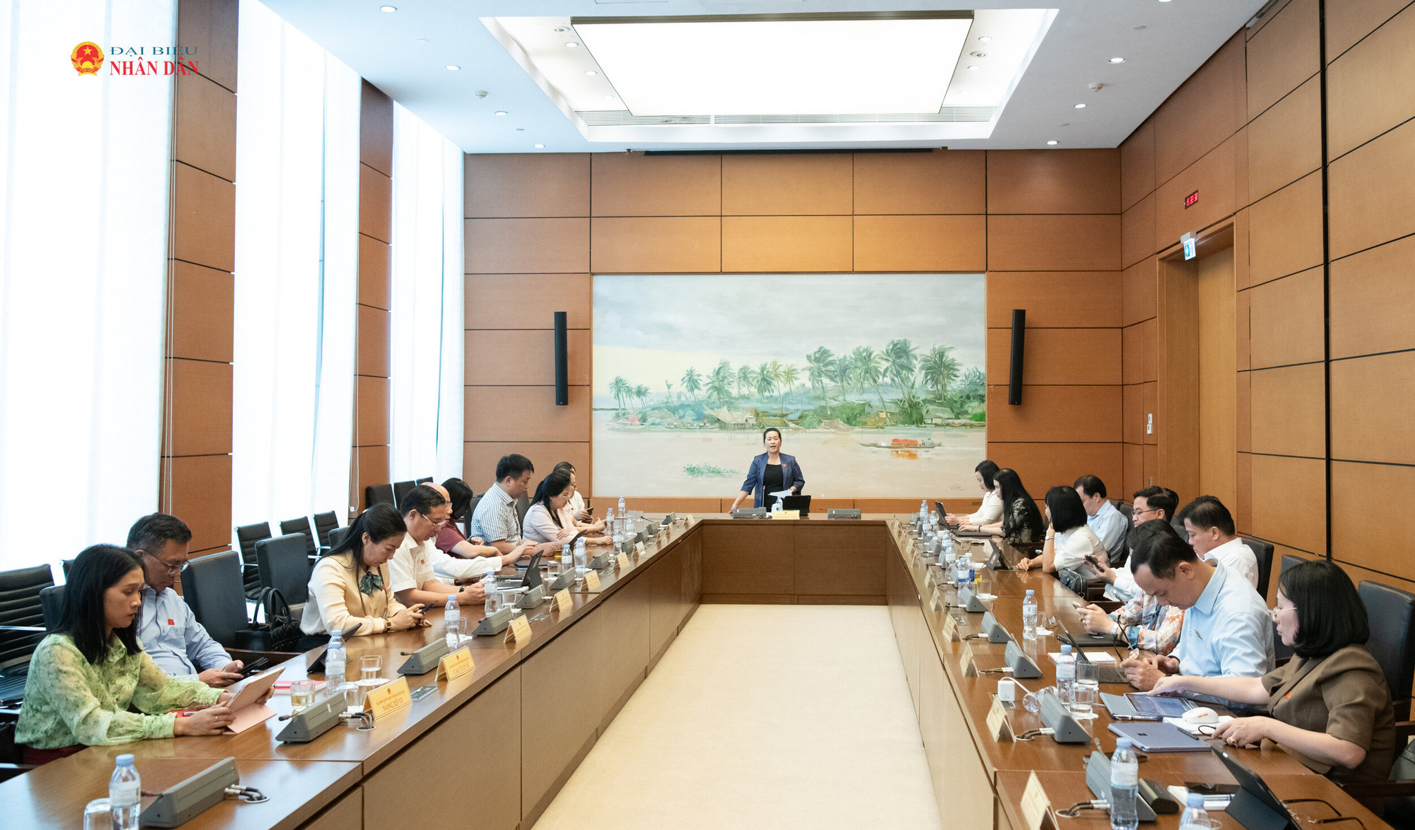 Quang cảnh thảo luận tổ 11 (Tp. Hải Phòng - Quảng Ngãi)