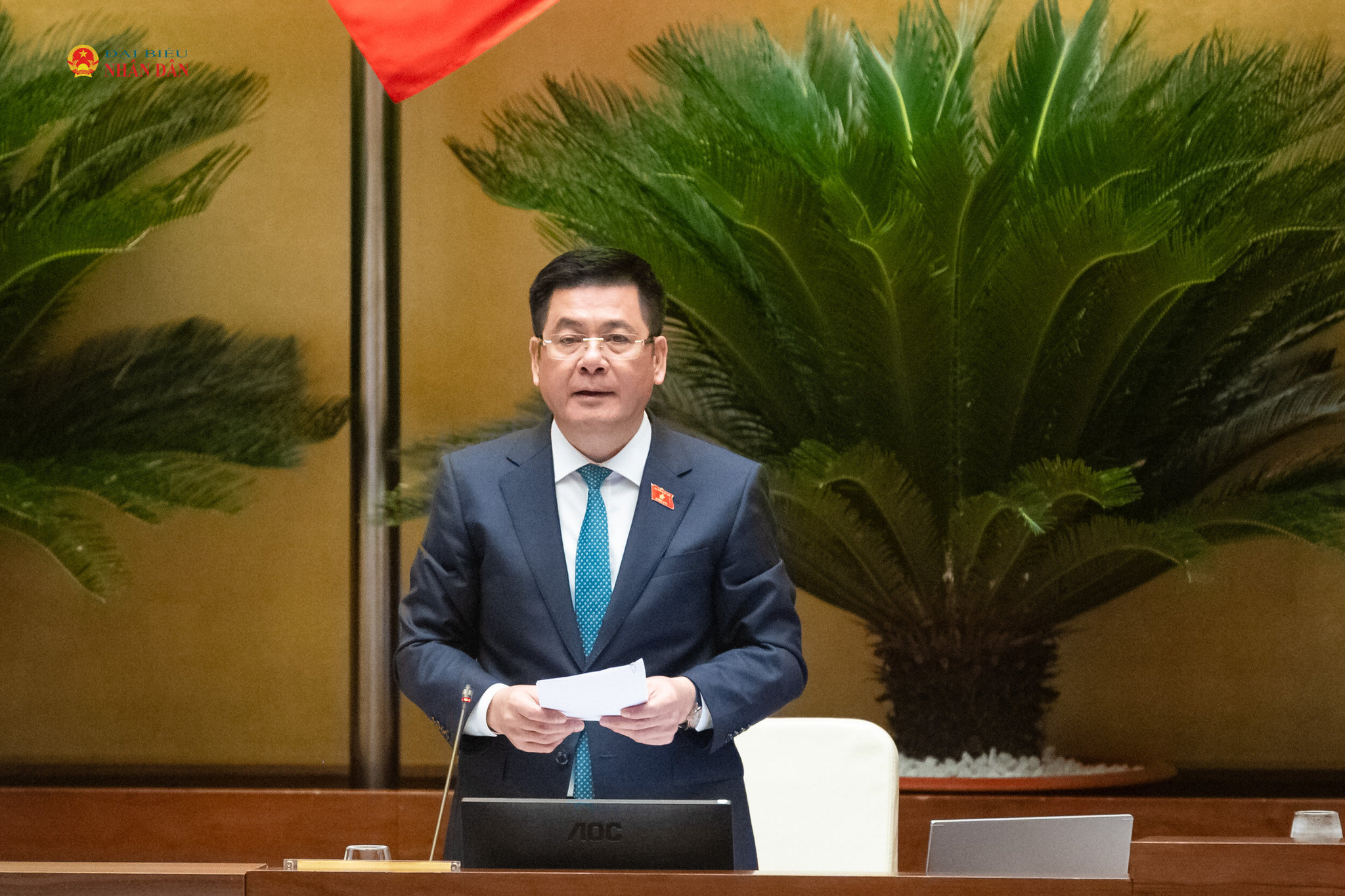 Phó Chủ tịch Quốc hội Nguyễn Hồng Diên điều hành nội dung phiên họp