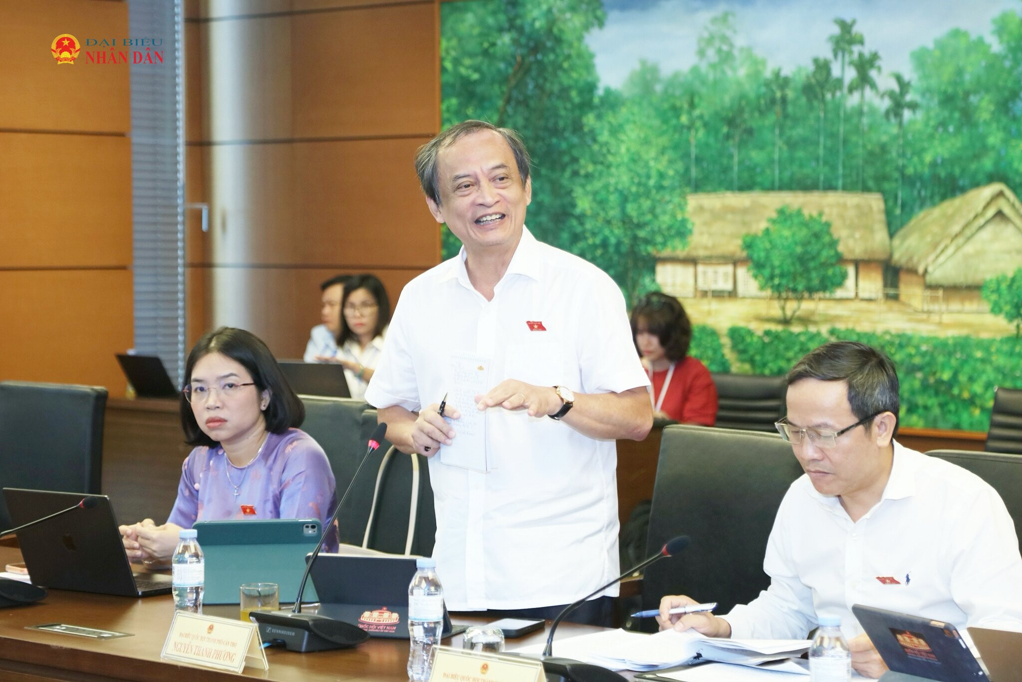 ĐBQH Nguyễn Thanh Phương (Cần Thơ) phát biểu 
