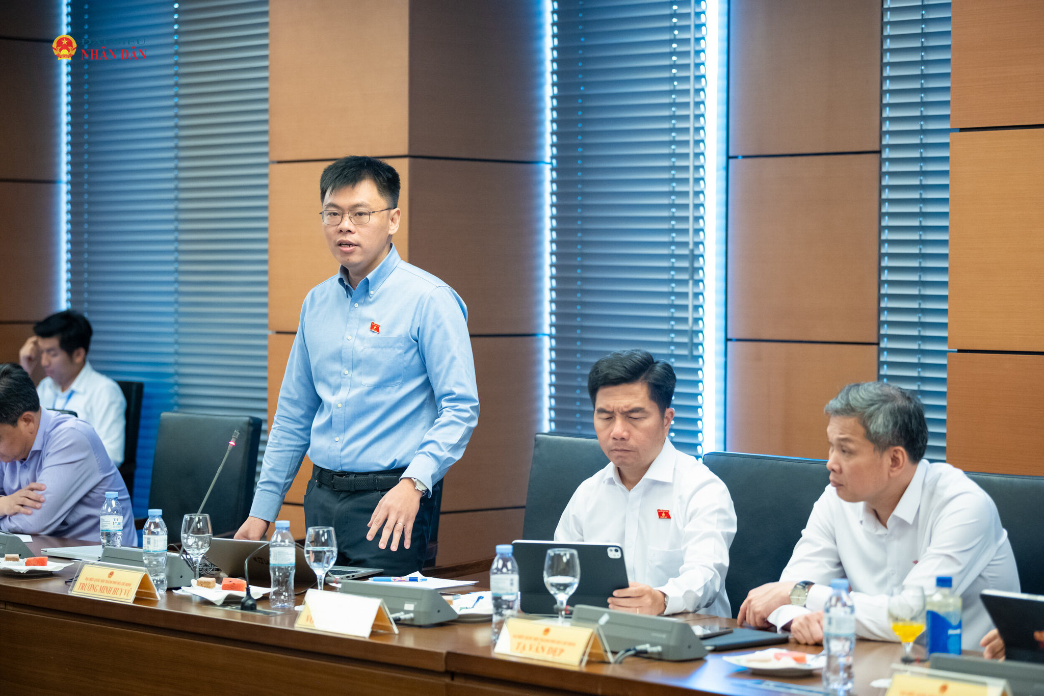 ĐBQH Trương Minh Huy Vũ phát biểu tại Phiên thảo luận Tổ 2