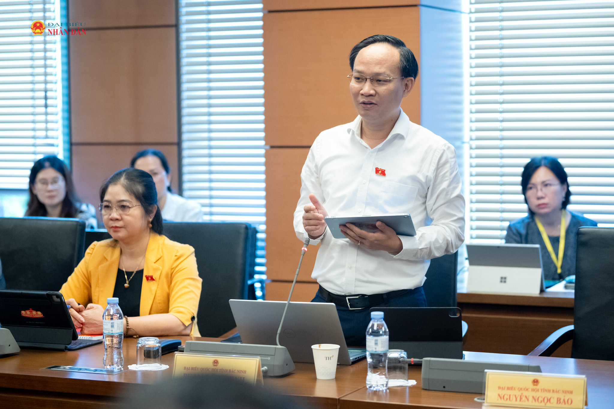 ĐBQH Phạm Văn Thịnh (Bắc Ninh) phát biểu thảo luận tại Tổ 8