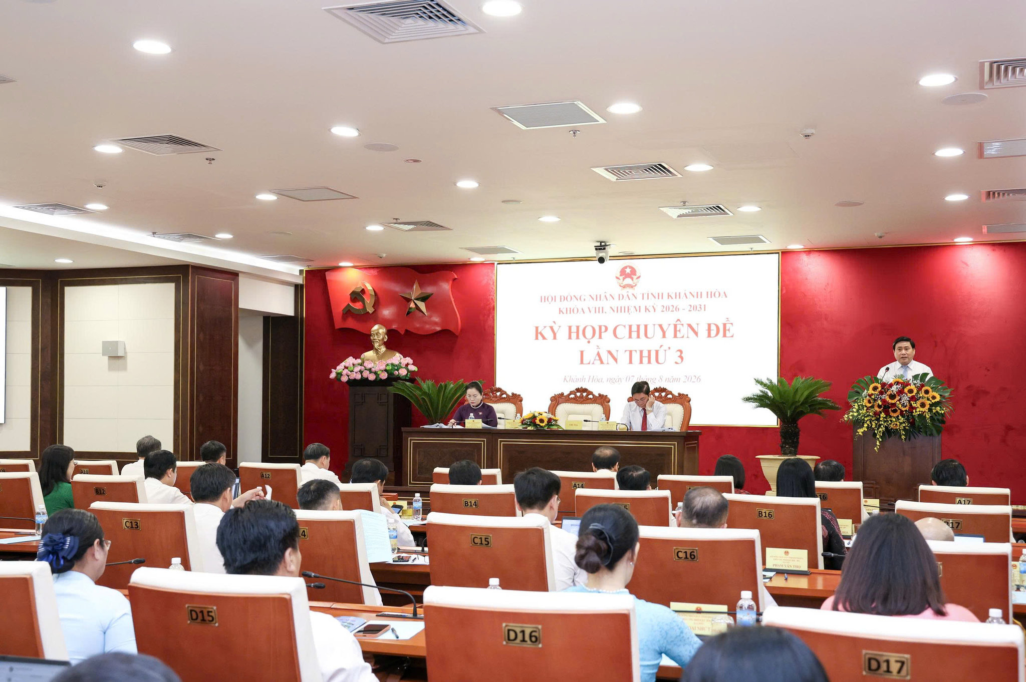 Quang cảnh kỳ họp.