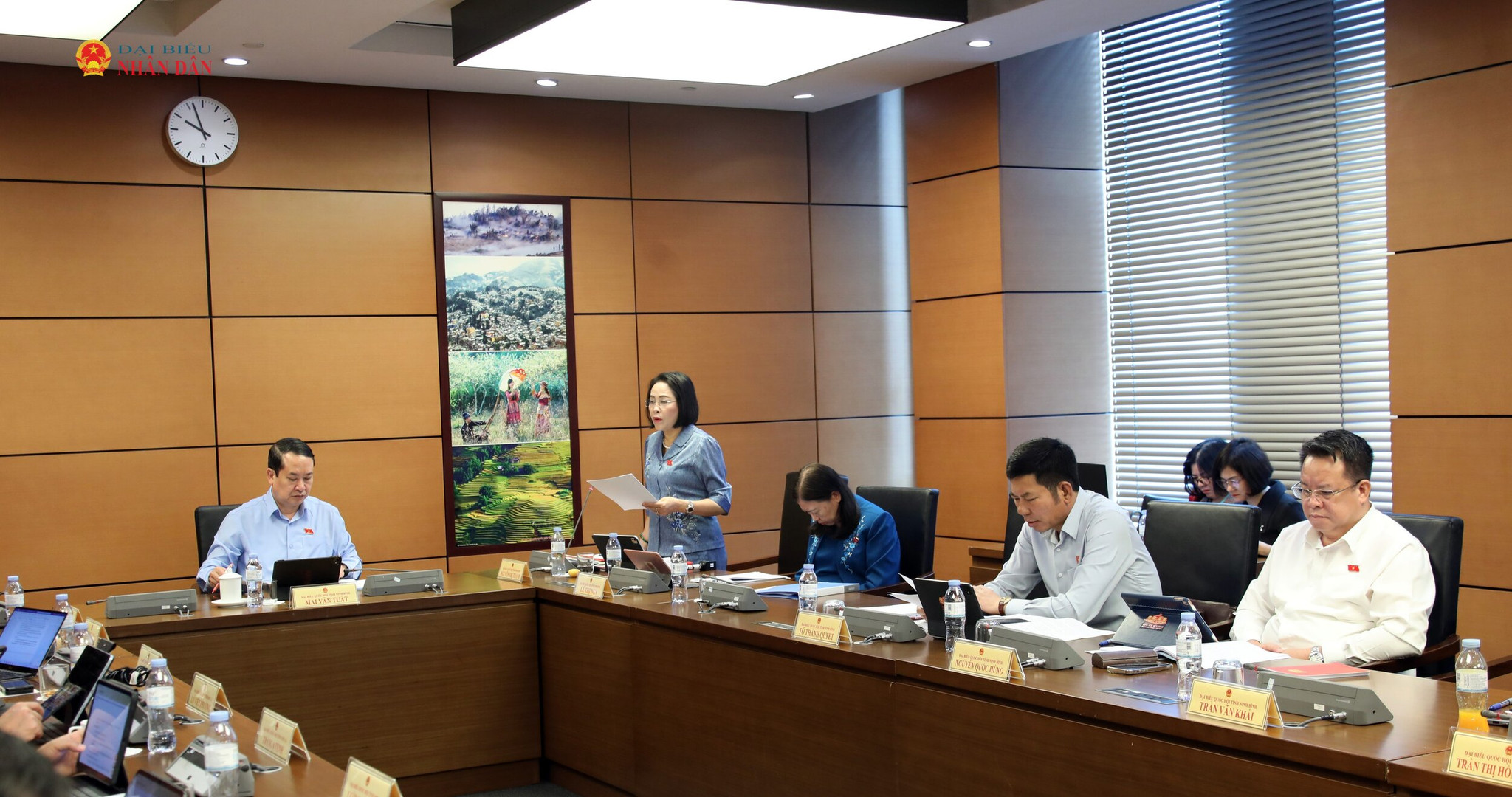 Phó Chủ tịch Quốc hội Nguyễn Thị Thanh phát biểu tại Tổ 10