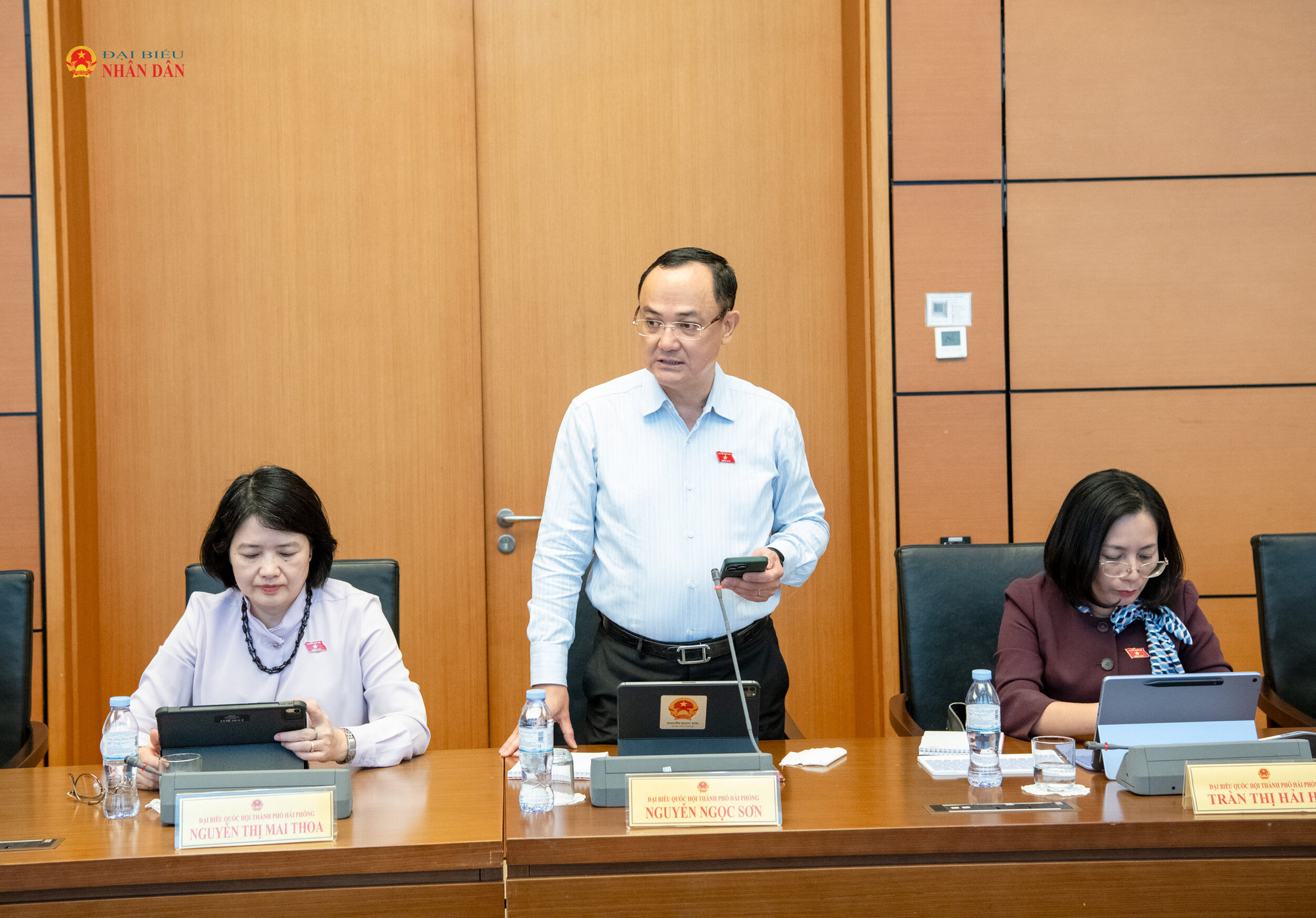 ĐBQH Nguyễn Ngọc Sơn (TP. Hải Phòng) phát biểu thảo luận Tổ 11