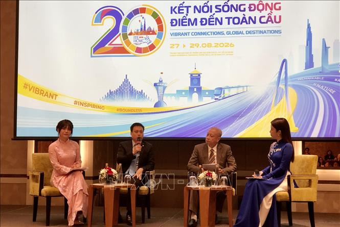 Đại diện các đơn vị tham gia phiên thảo luận tại sự kiện. Ảnh: Mỹ Phương/TTXVN
