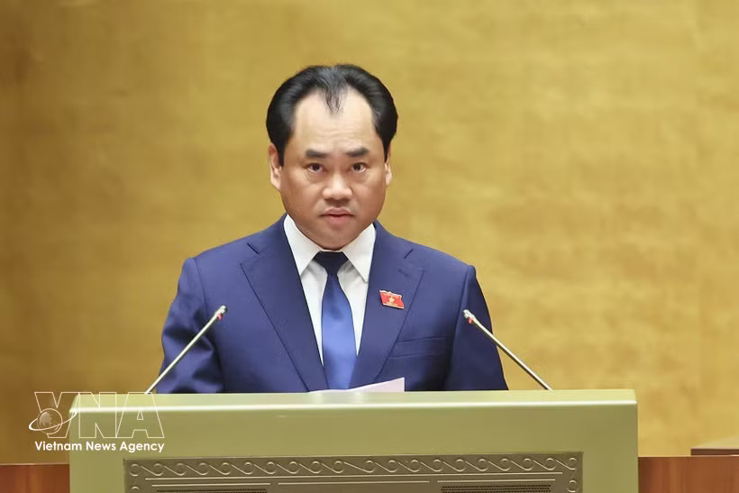 Minister of Agriculture and Environment Trinh Viet Hung speaks at the session (Photo: VNA)