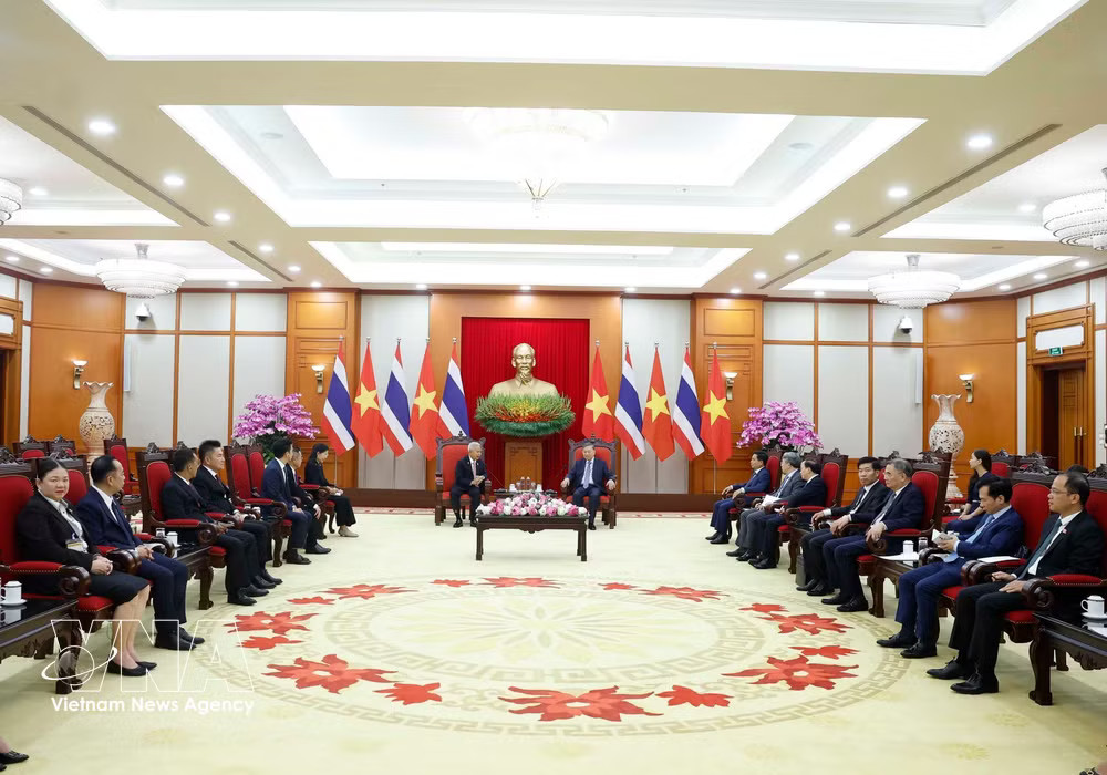 The meeting between Party General Secretary and State President To Lam and President of the National Assembly and Speaker of the House of Representatives of Thailand Sophon Zaram in Hanoi on August 7, 2026. (Photo: VNA)