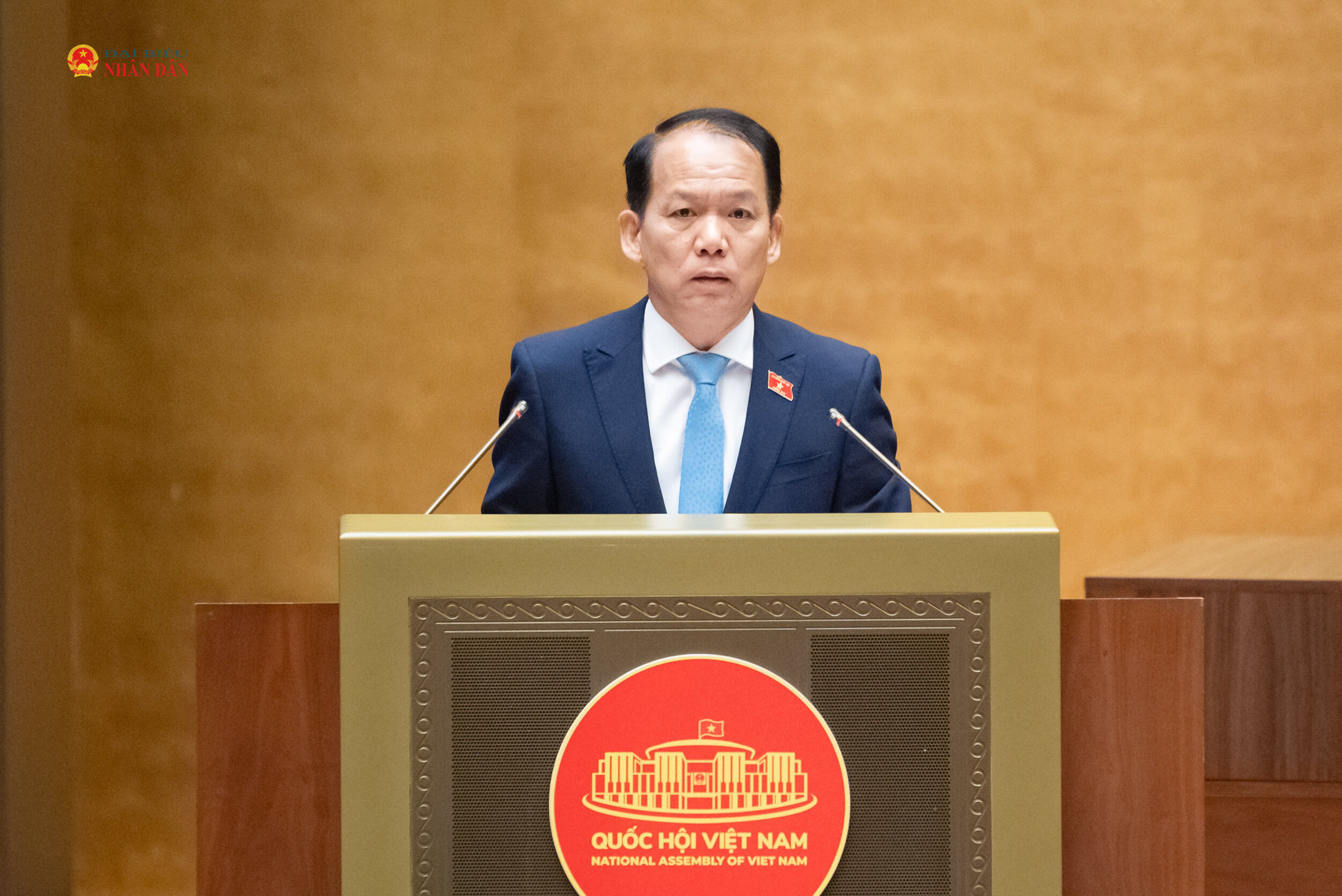 Bộ trưởng Bộ Tư pháp Hoàng Thanh Tùng trình bày Tờ trình về dự án Luật Phát triển đô thị
