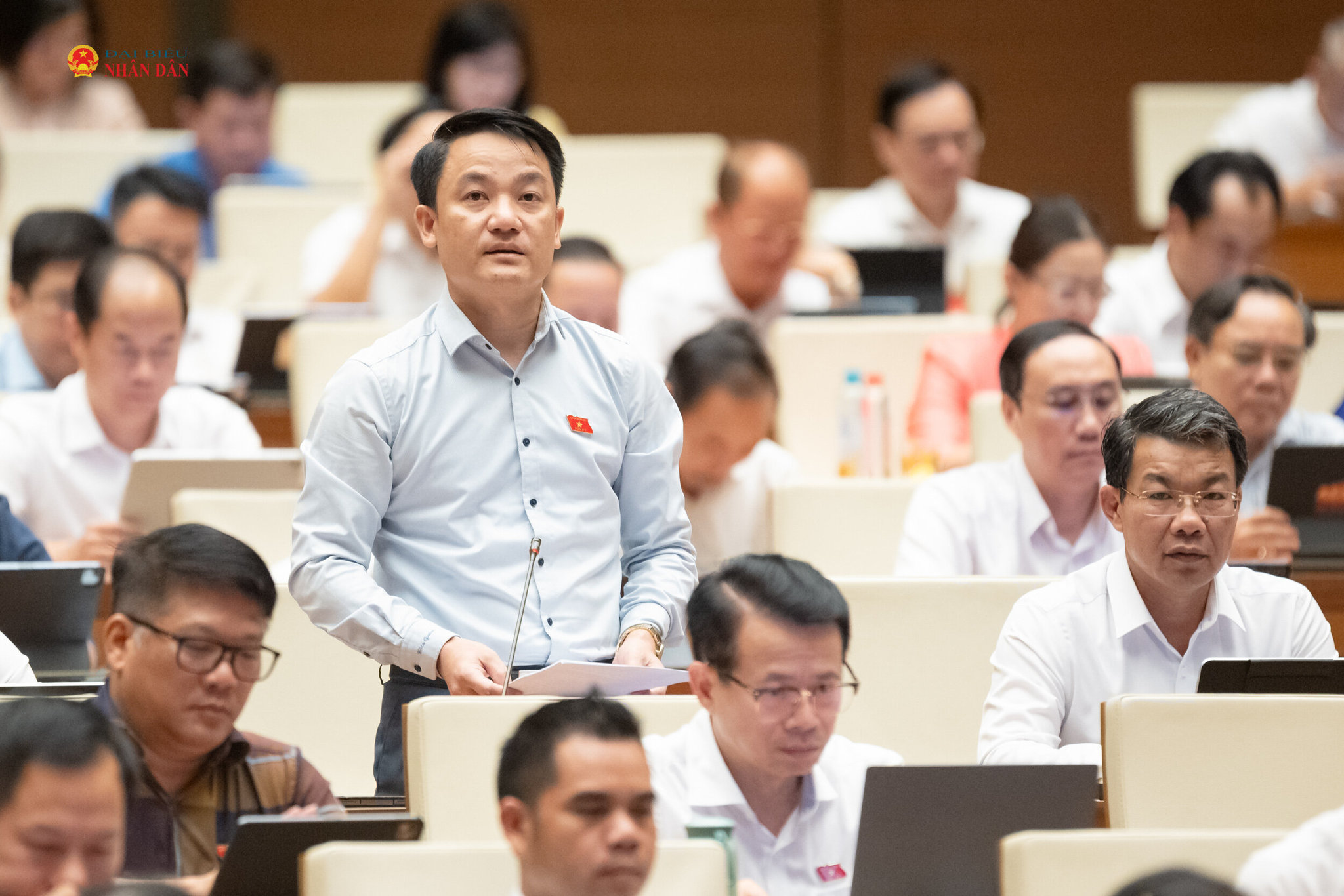 ĐBQH Lê Văn Thế (Ninh Bình) phát biểu