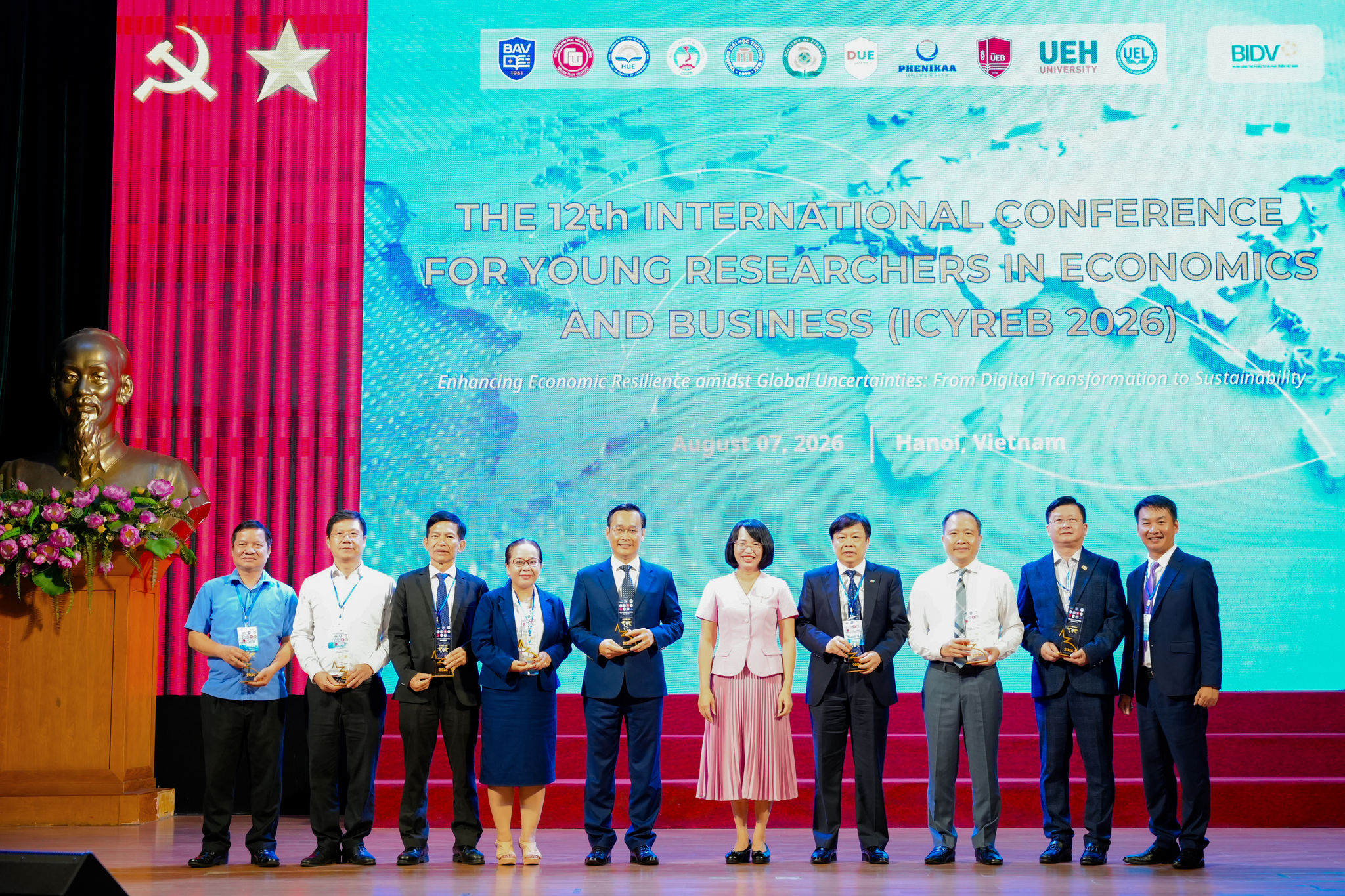Hội thảo khoa học quốc tế dành cho các nhà khoa học trẻ khối kinh tế và kinh doanh (ICYREB) là hoạt động thường niên được tổ chức trong khuôn khổ thỏa thuận hợp tác toàn diện giữa 11 trường đại học khối ngành kinh tế và kinh doanh. Ảnh: Hoàng Long