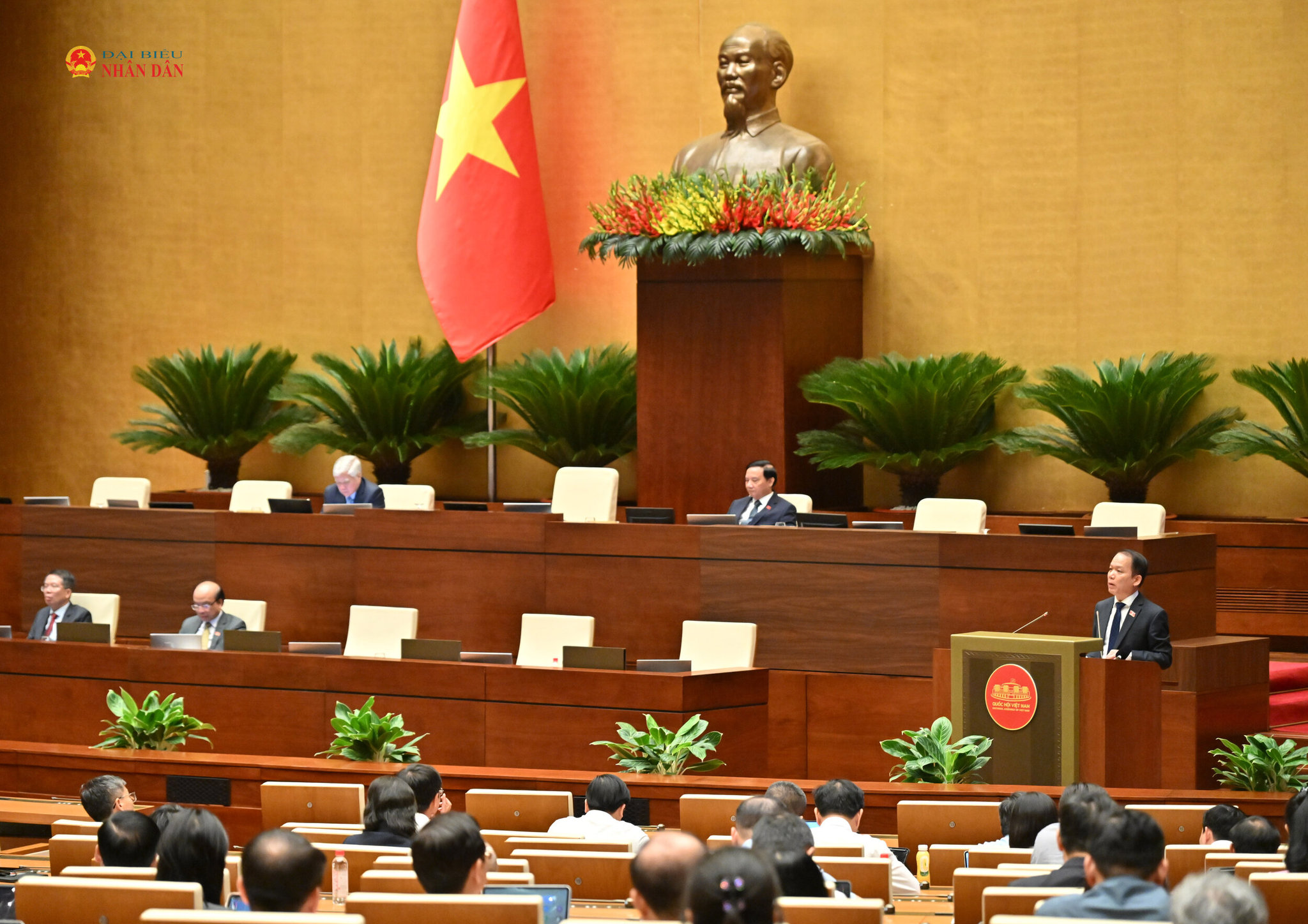 bo-truong-bo-tu-phap-hoang-thanh-tung-giai-trinh-lam-ro-mot-so-van-de-dbqh-quan-tamvqk_7487.jpg