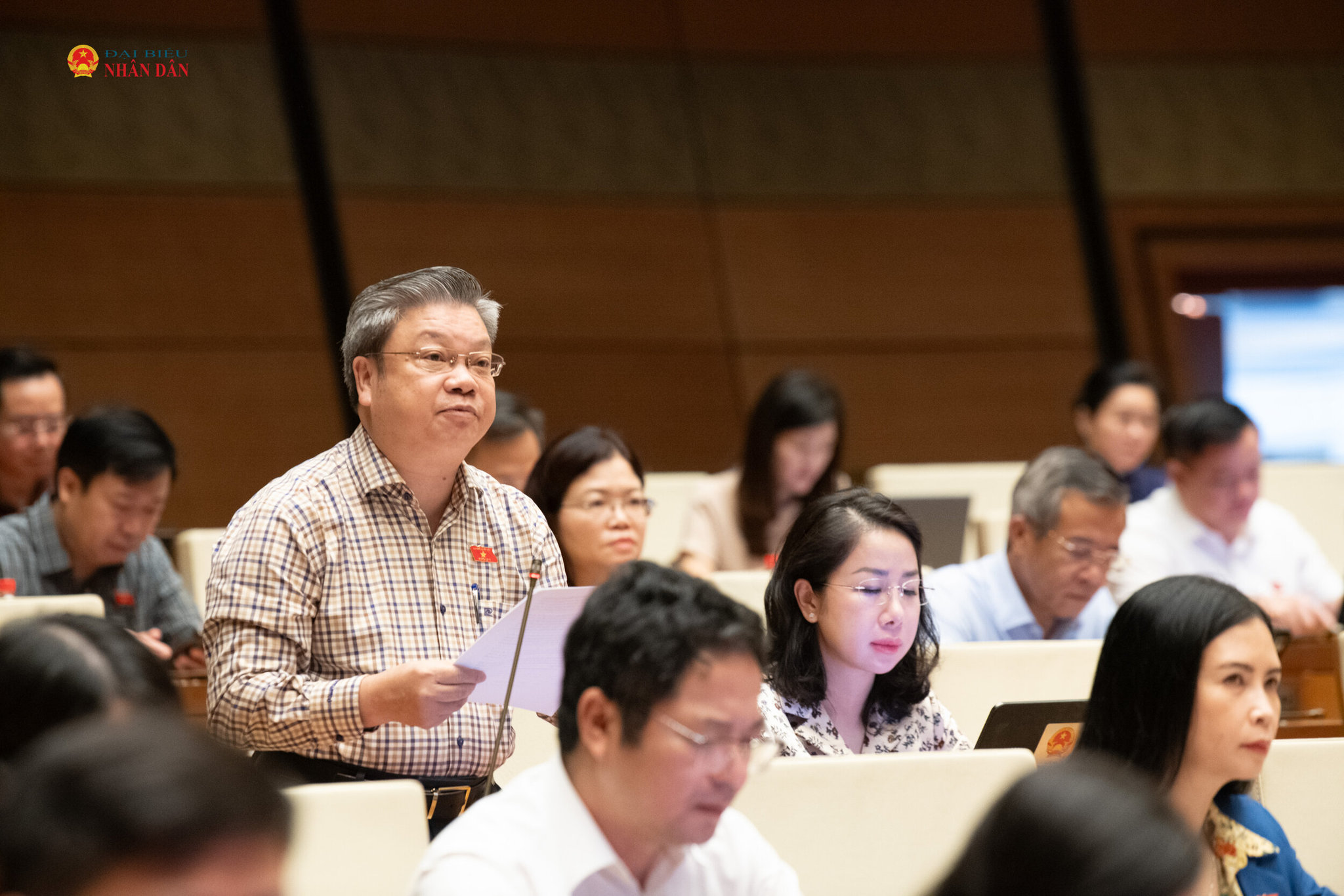 ĐB Bùi Văn Dũng (Thanh Hóa) phát biểu.1