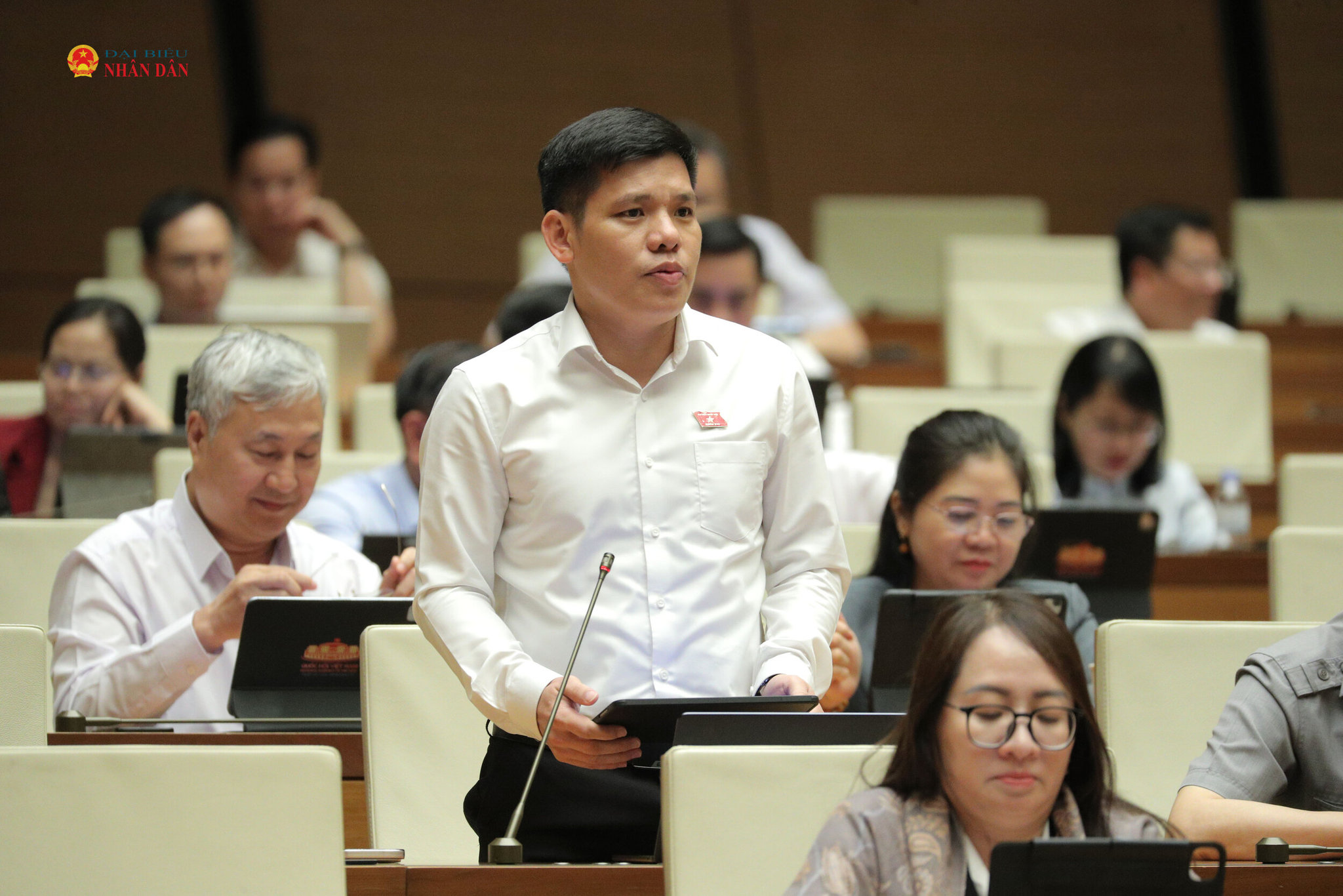 ĐBQH Dương Mạc Kiên (Cao Bằng) phát biểu